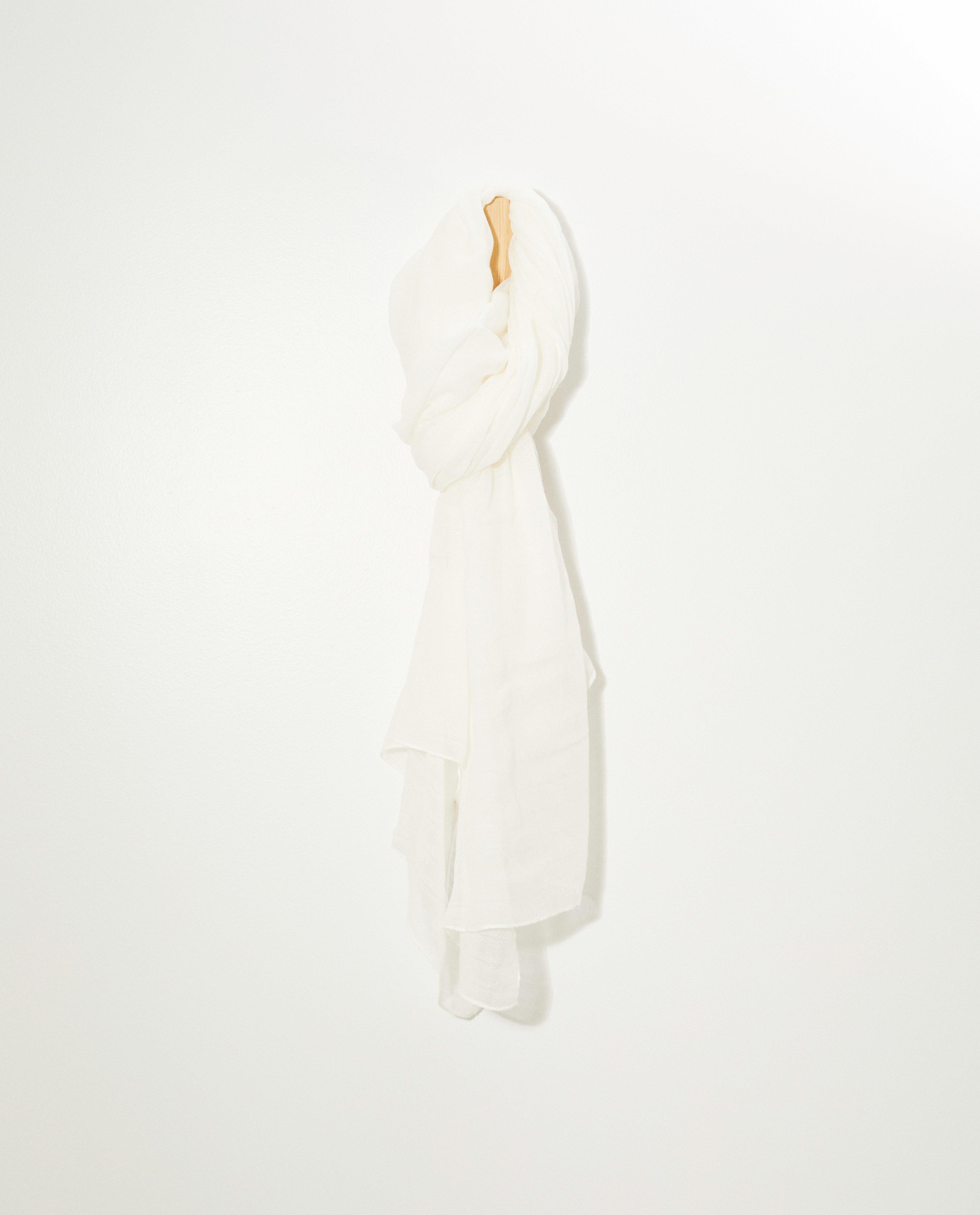 Witte sjaal Pieces - met print - Pieces
