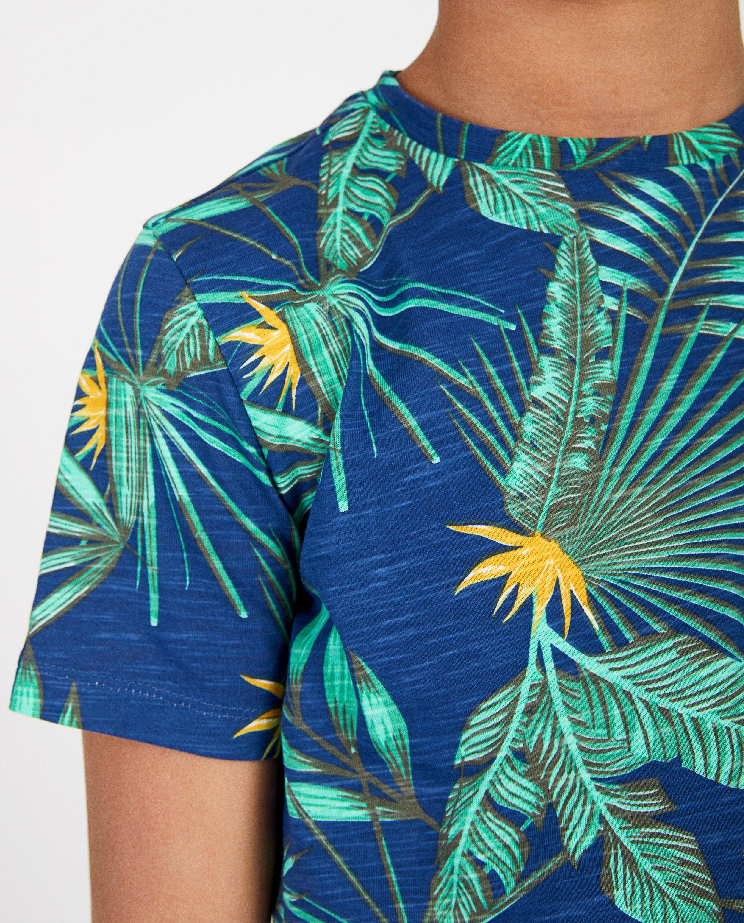T-shirts - 