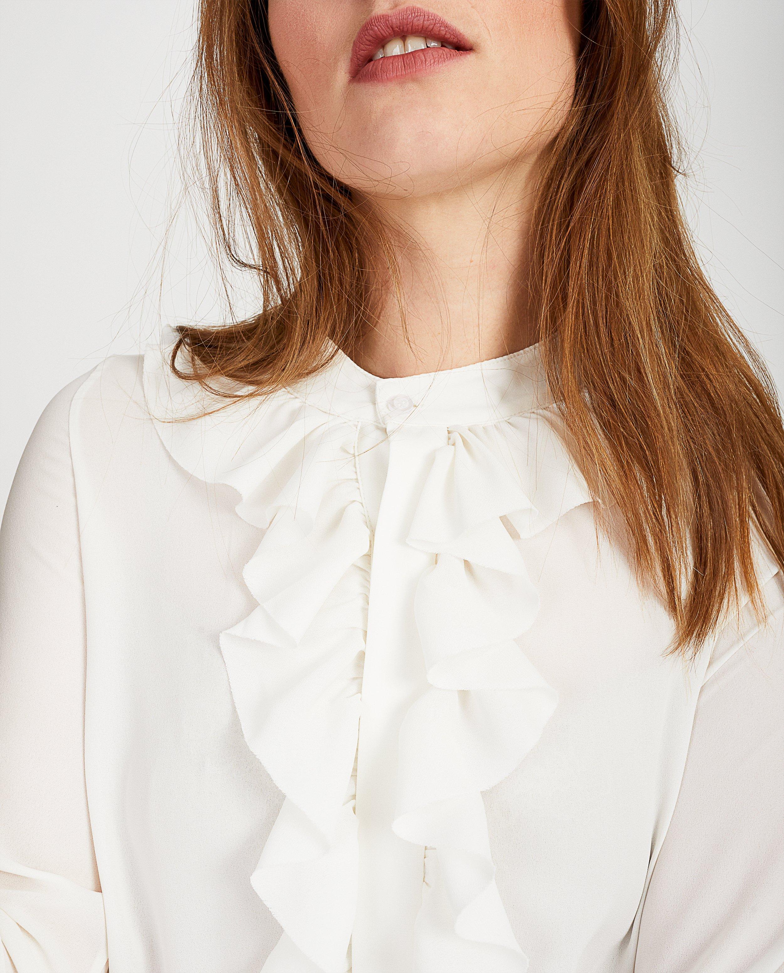 Wit hemd met ruches Ella Italia - Product Detail - wit - afbeelding nummer 4
