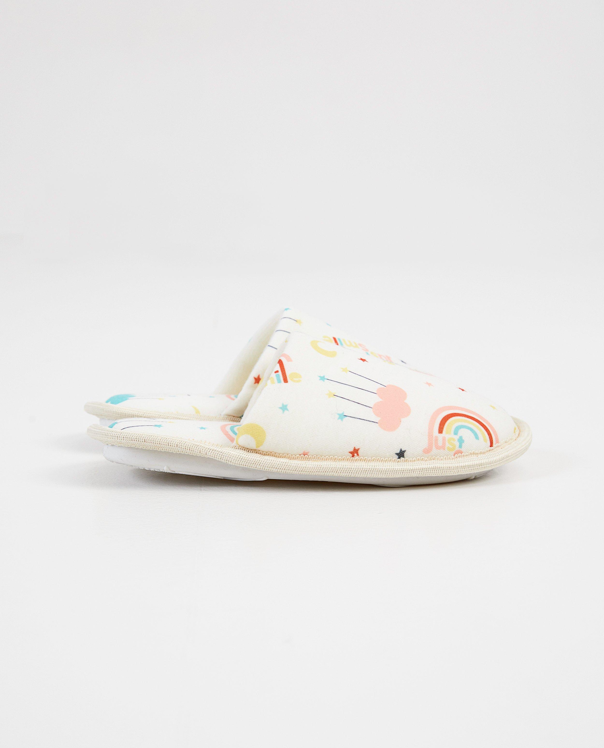 Witte pantoffels met print - en opschrift - JBC