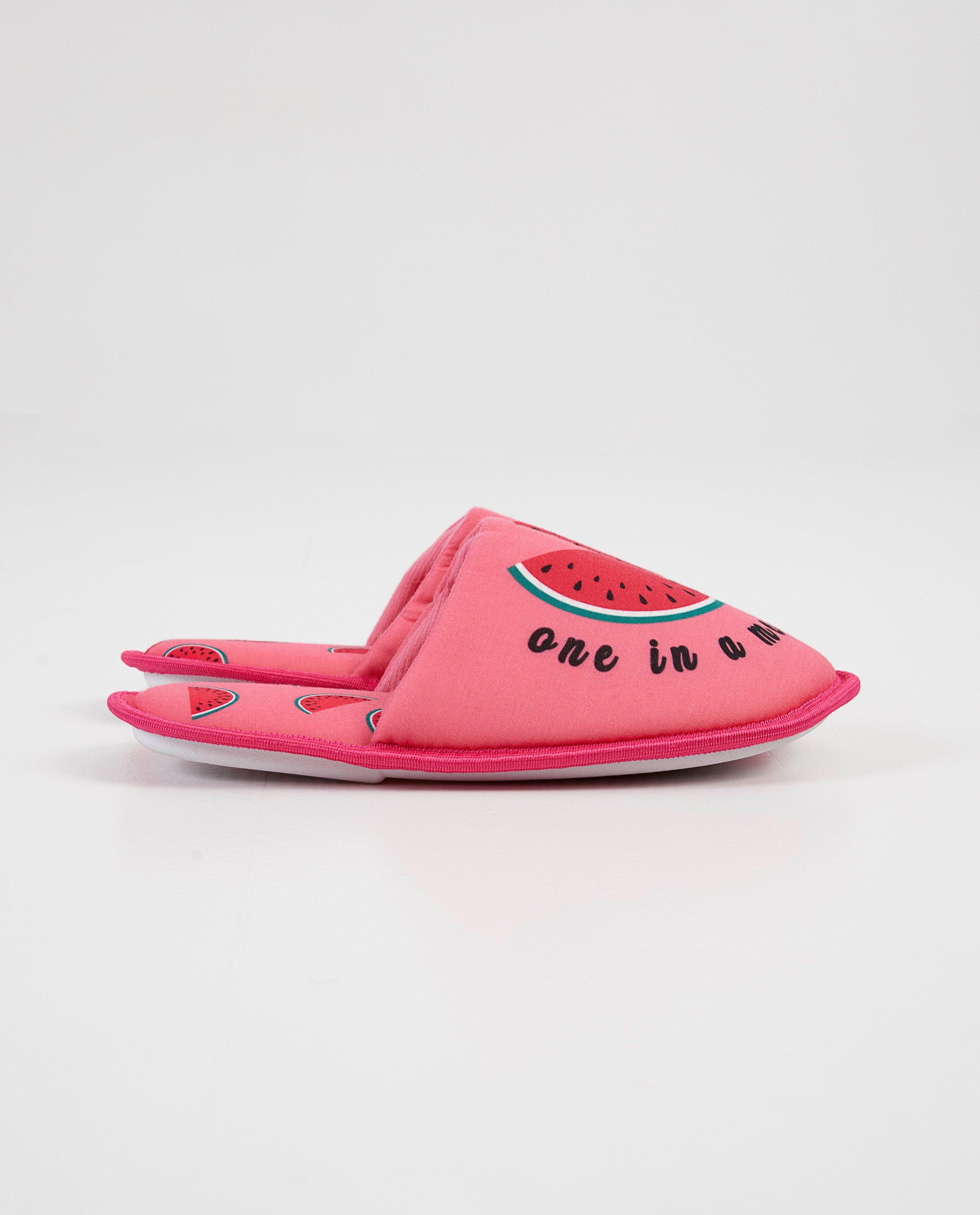 Roze pantoffels met print - en opschrift - JBC