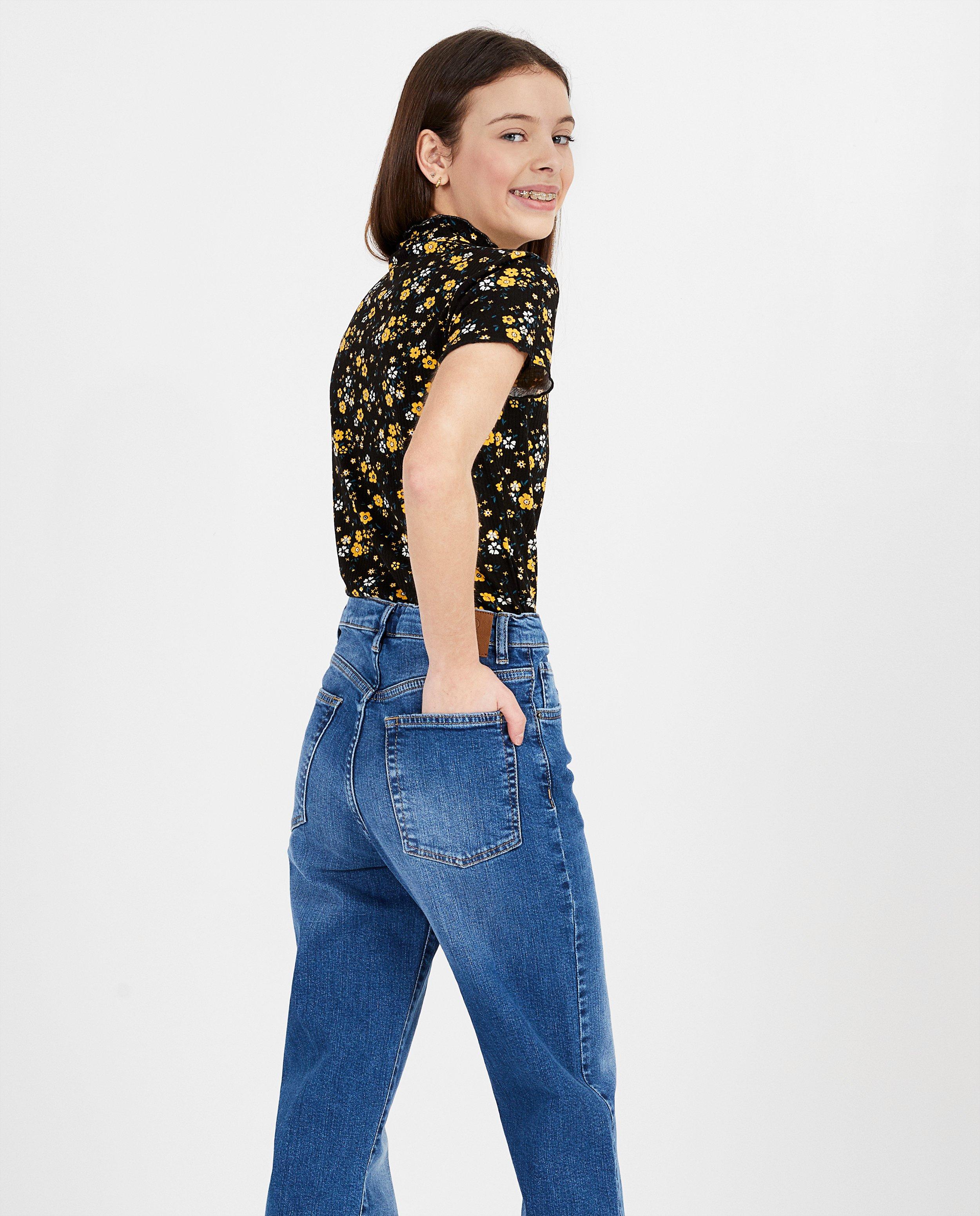 T-shirts - Zwarte top met bloemenprint