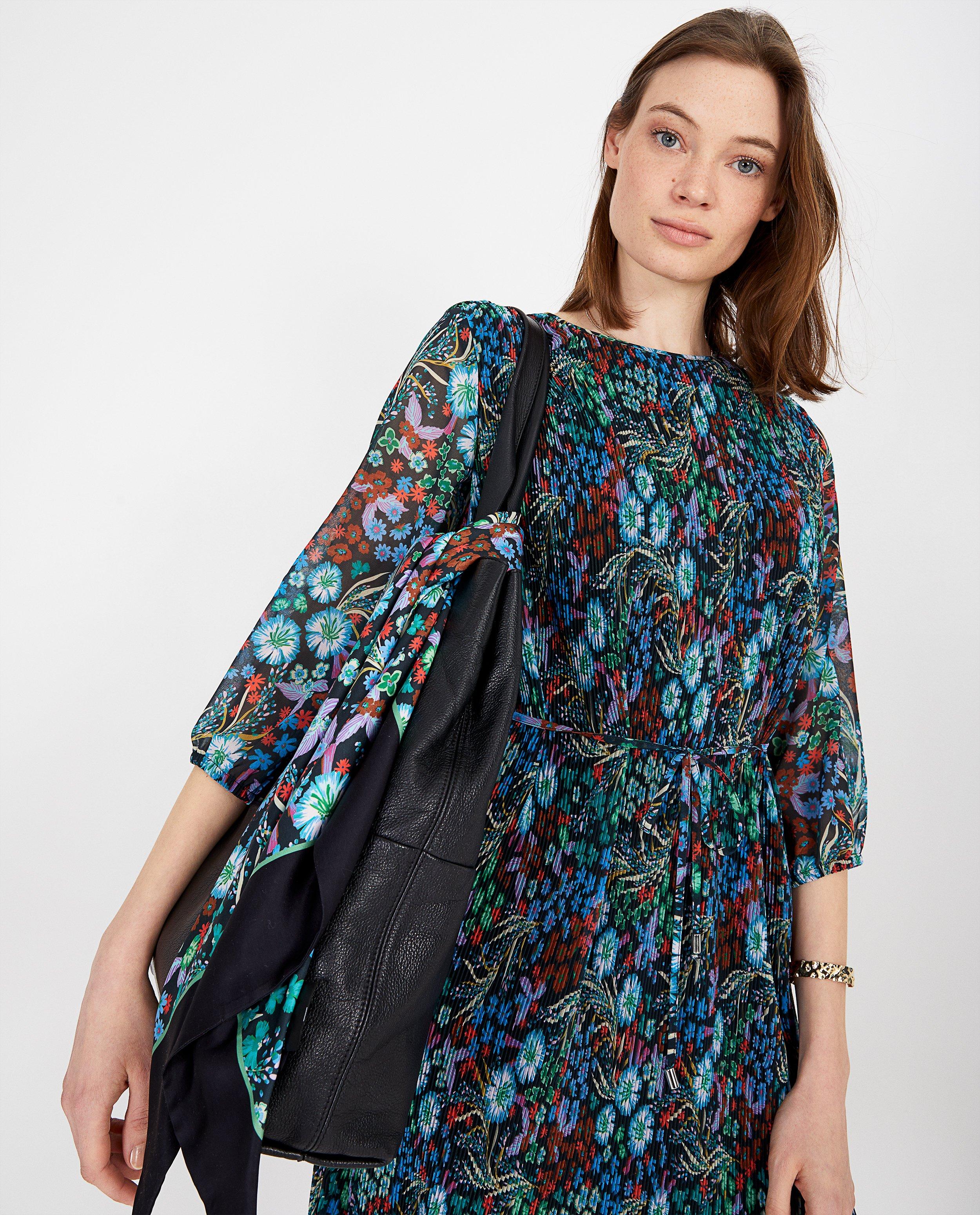 Robes - Robe noire à fleurs Marylène Madou