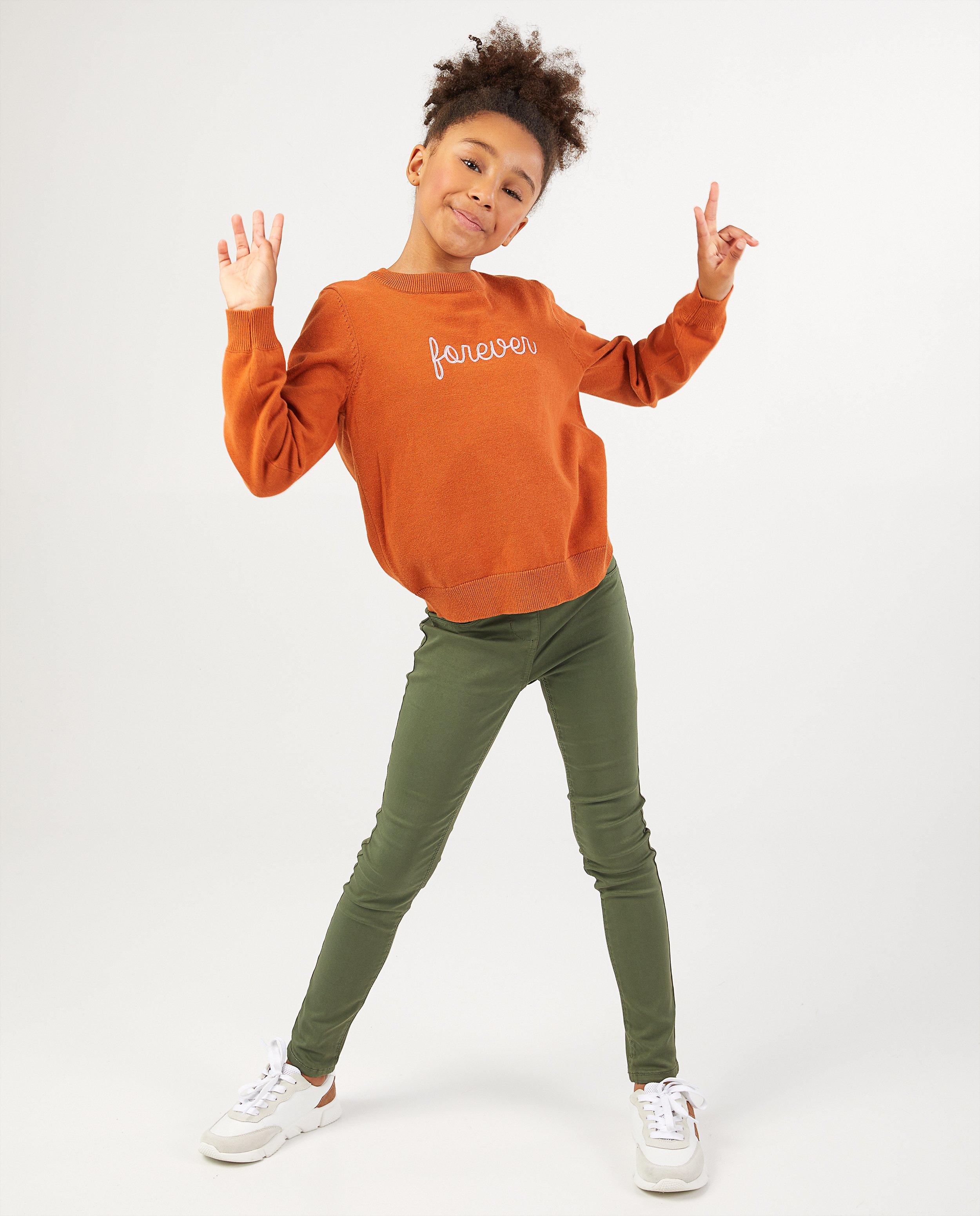 Pull orange foncé BESTies - avec une inscription - Besties