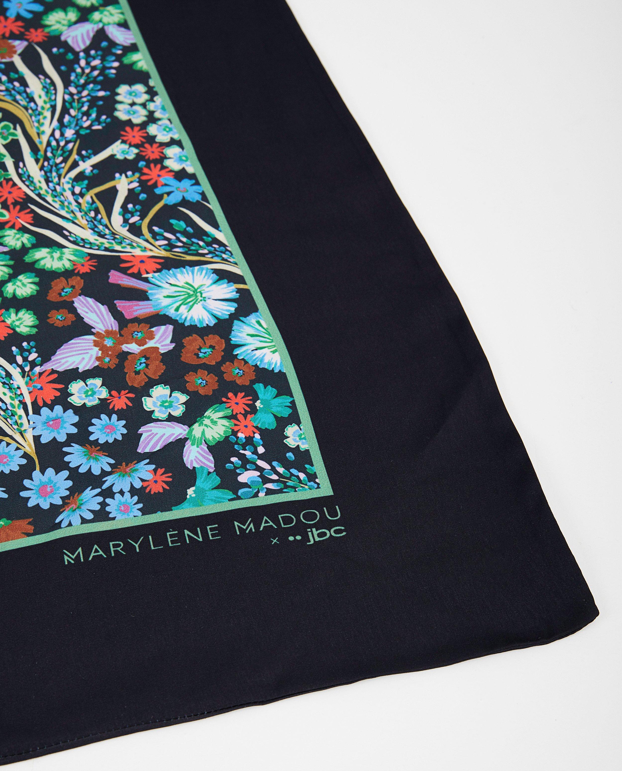 Bonneterie - Châle fleuri Marylène Madou