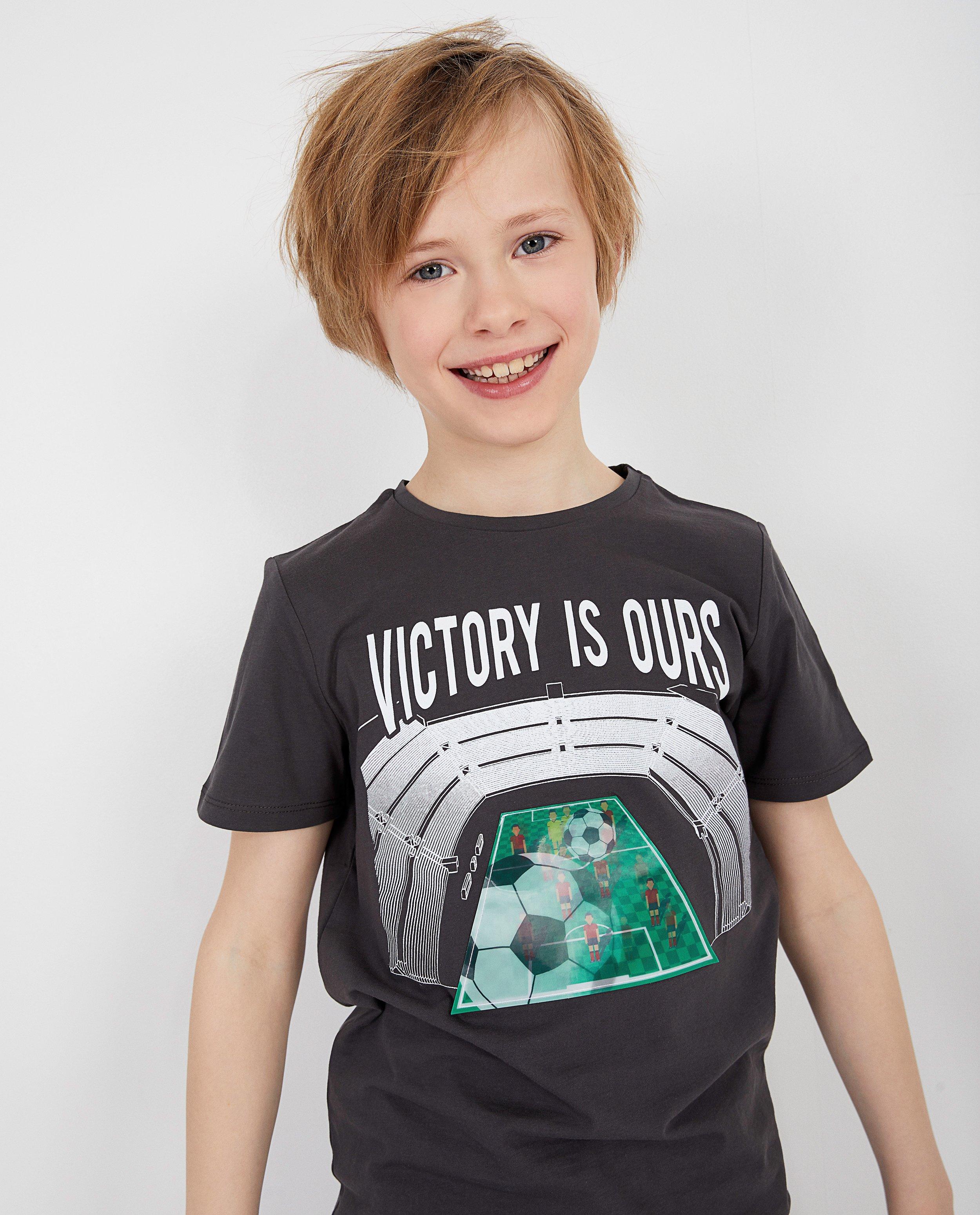 T-shirts - 