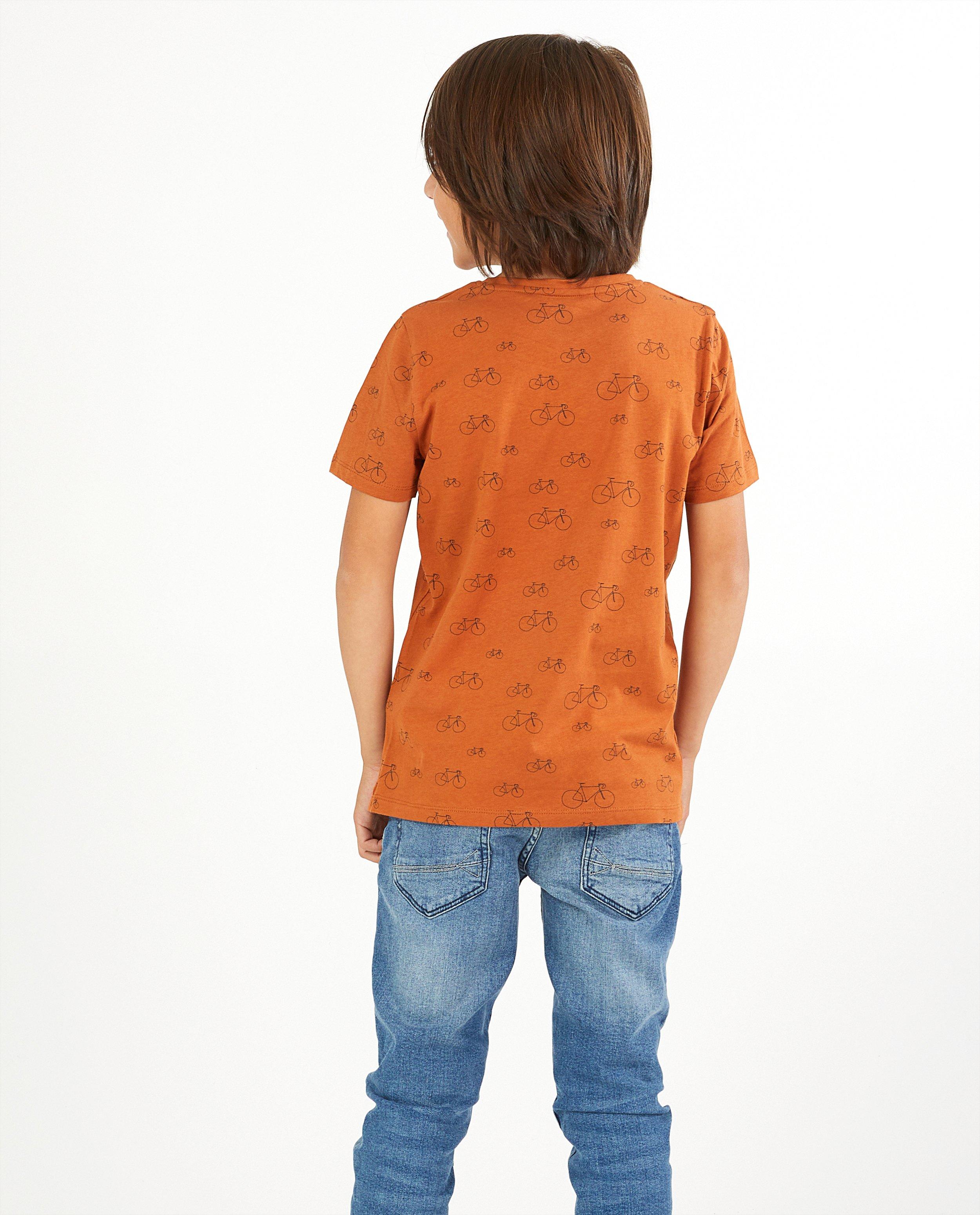 T-shirts - 