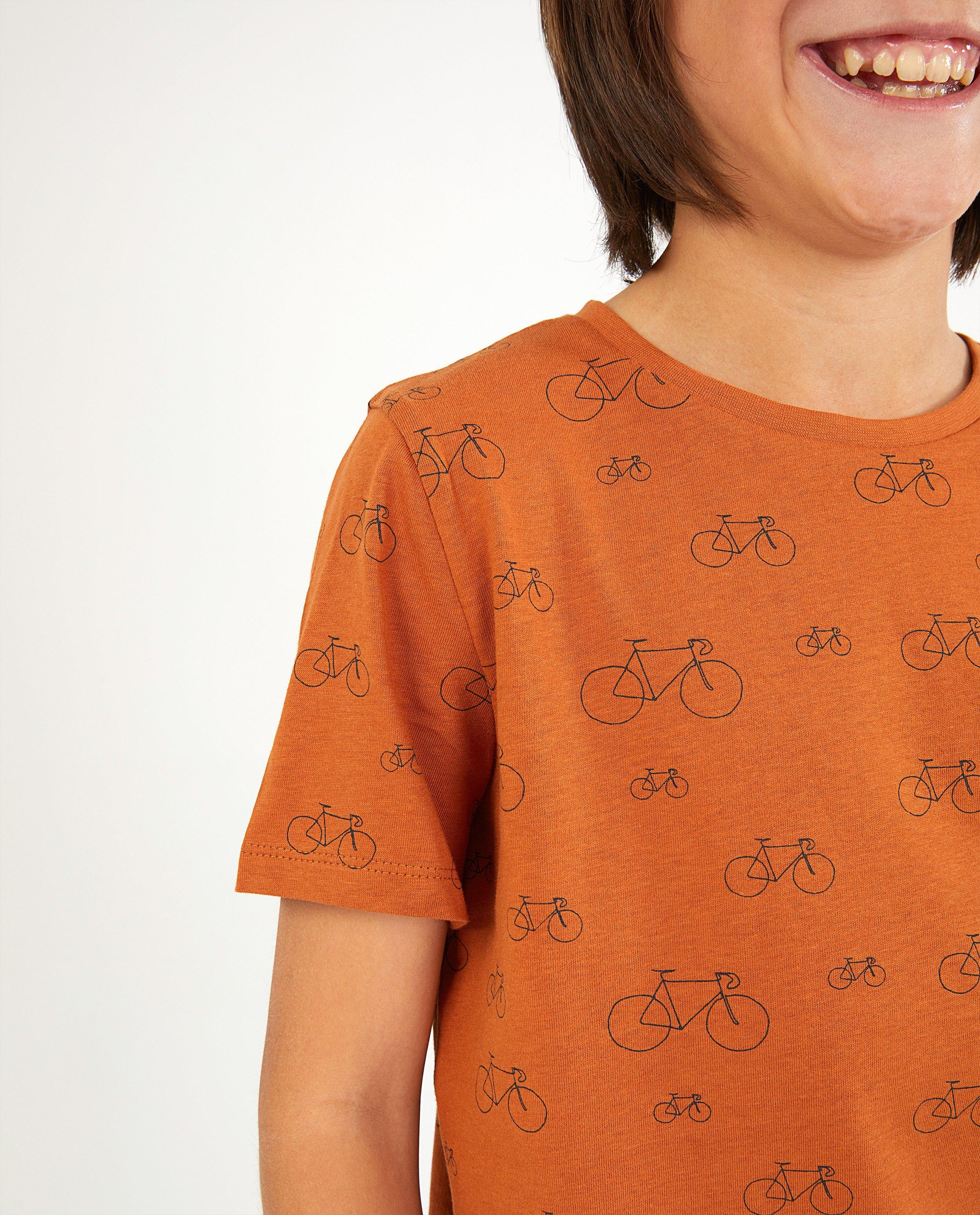 T-shirts - 