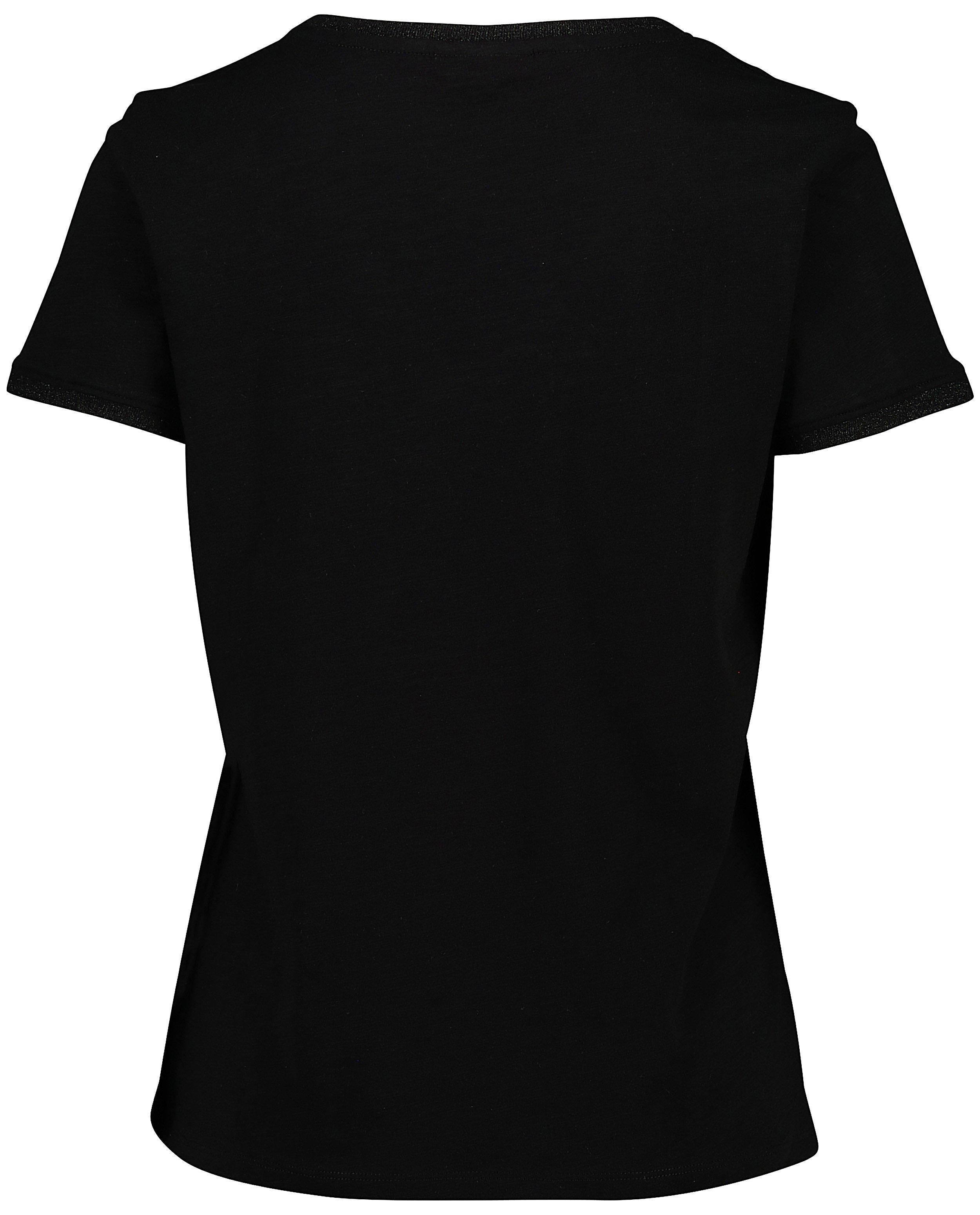 T-shirts - 