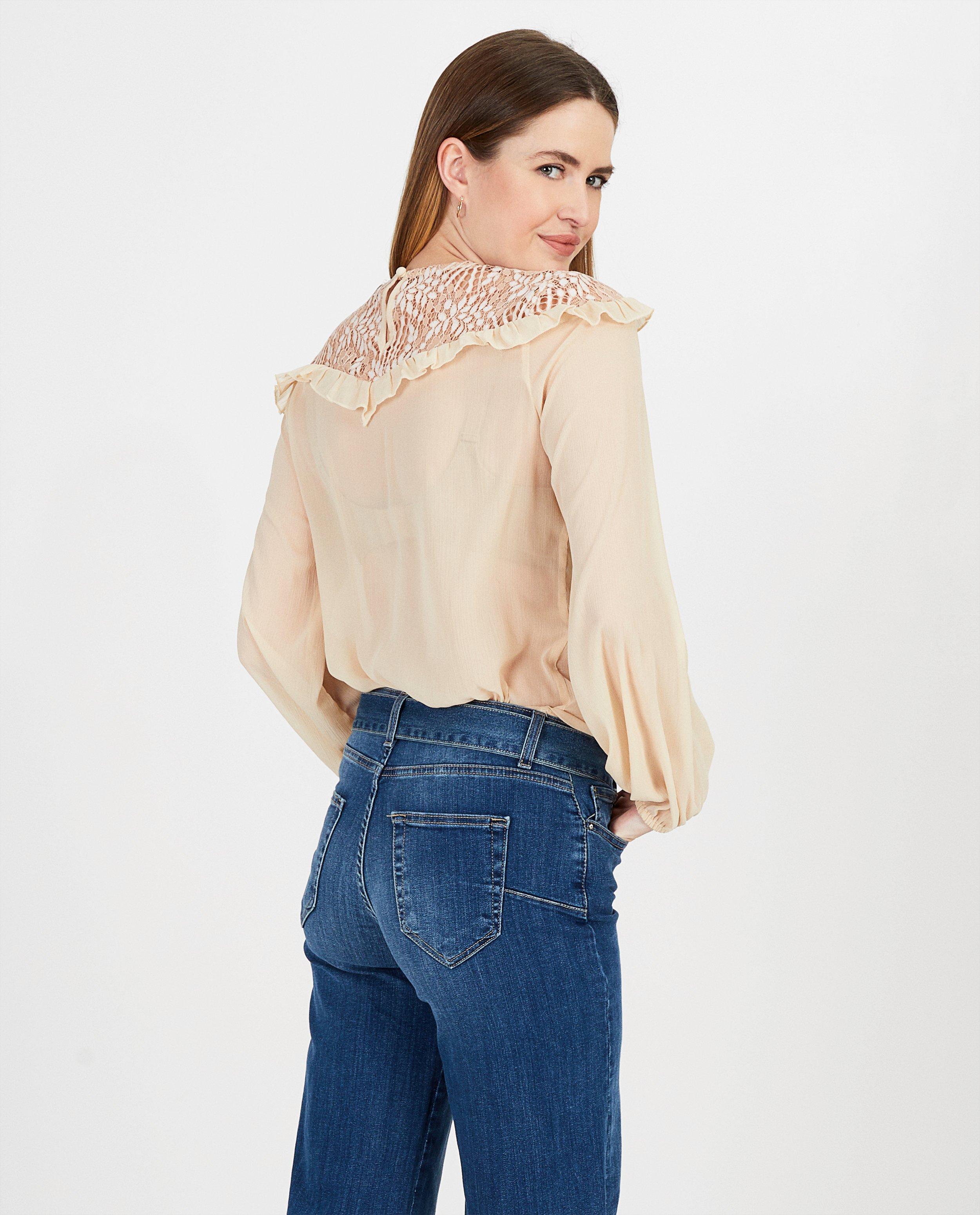 Hemden - Beige blouse met kant Ella Italia