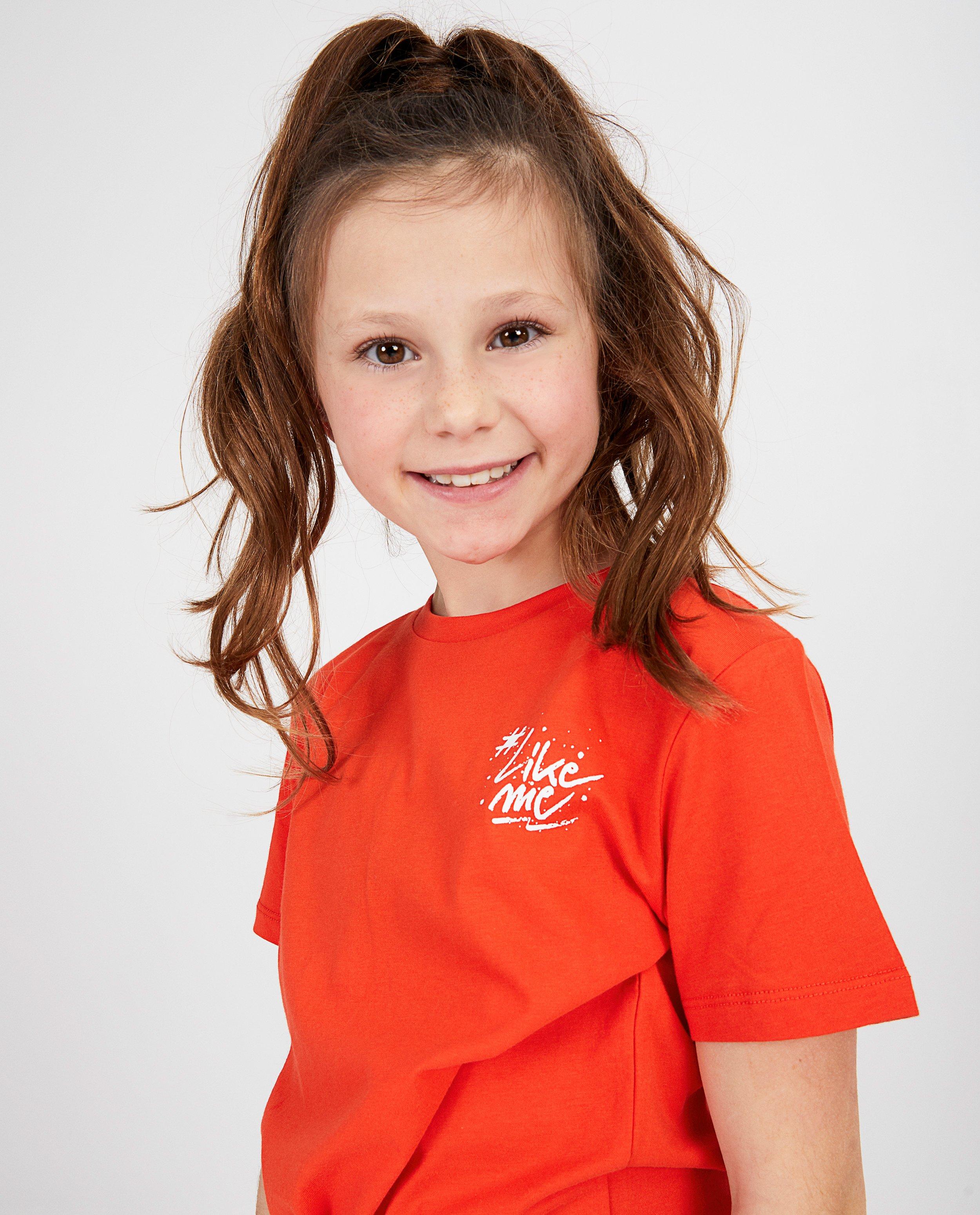 T-shirts - Rood T-shirt met opschrift #LikeMe