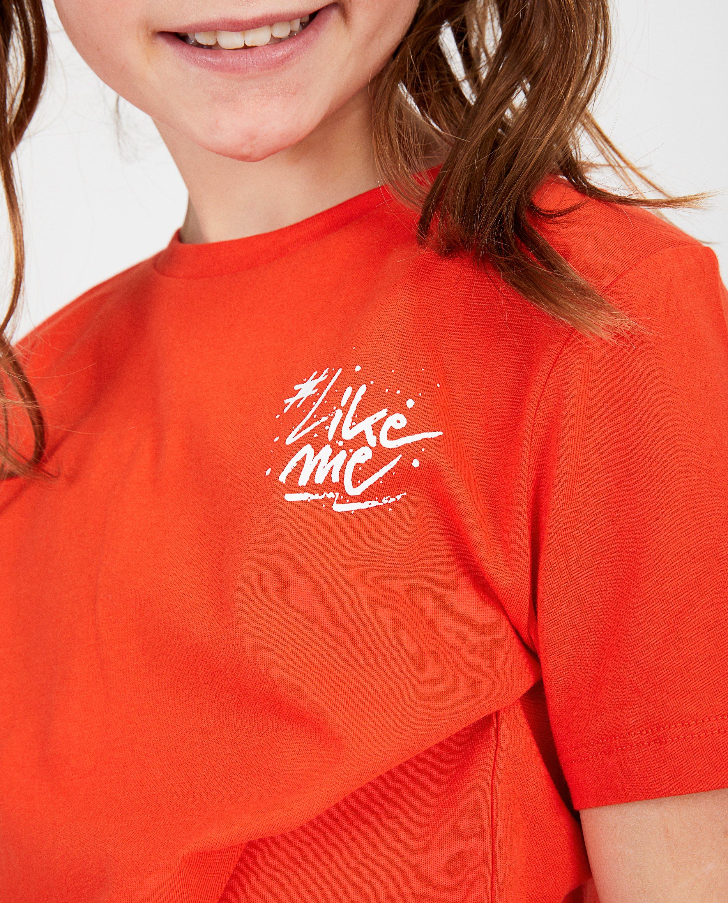 T-shirts - Rood T-shirt met opschrift #LikeMe