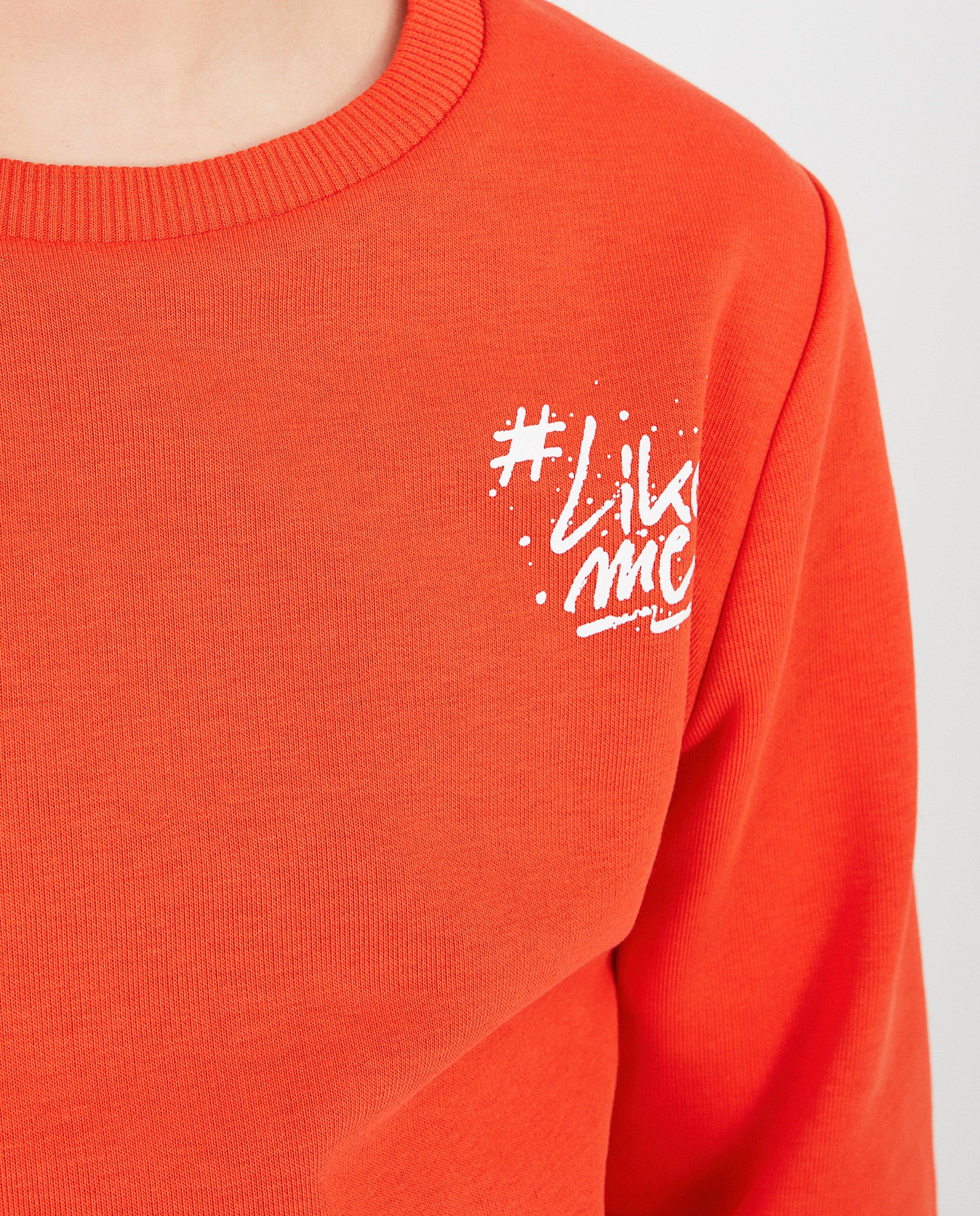 Sweaters - Rode sweater met opschrift #LikeMe