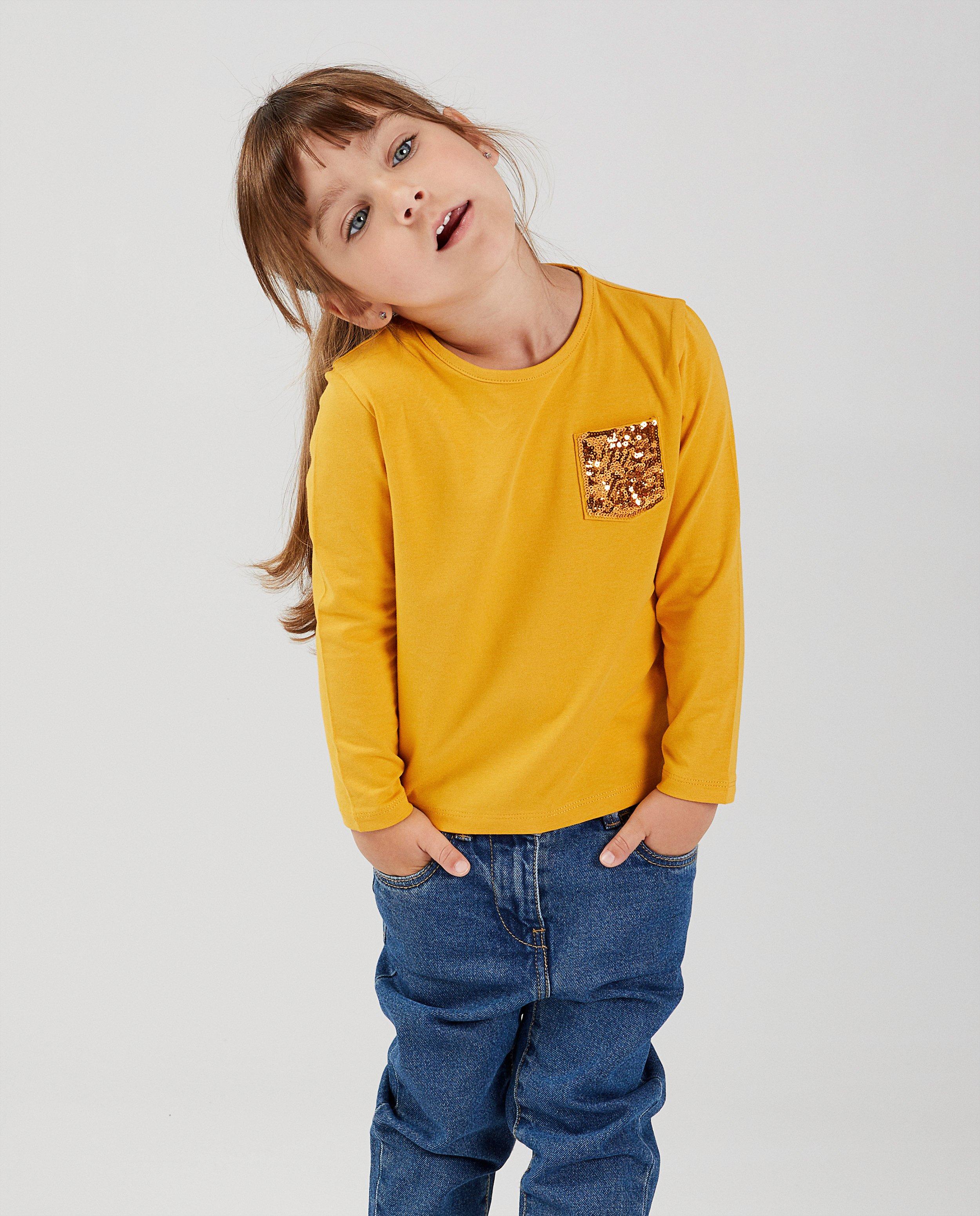 T-shirts - 