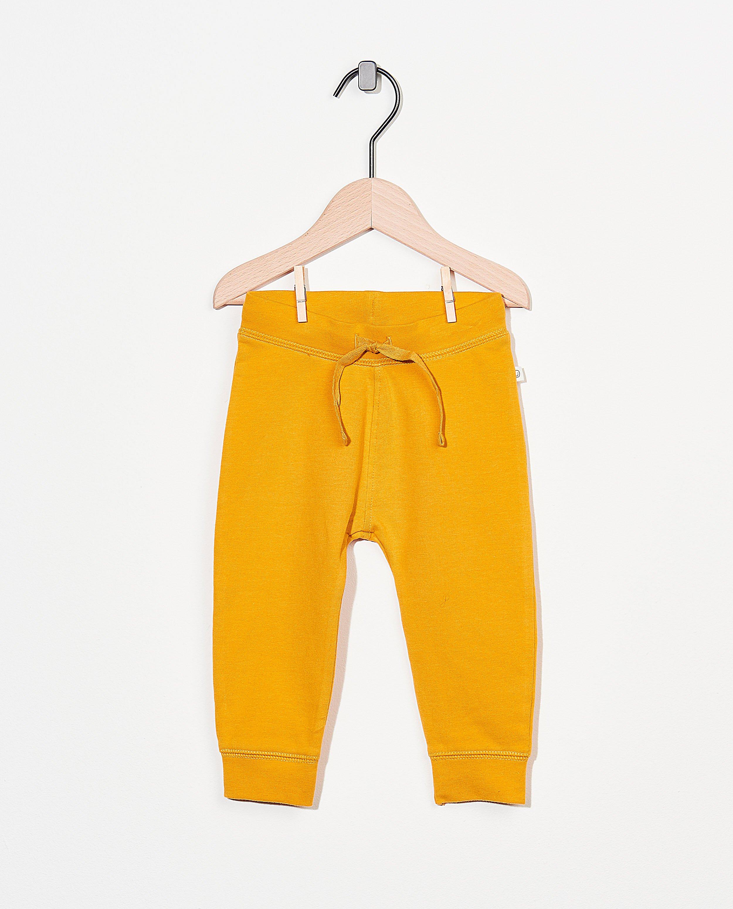 Geel sweatbroekje van biokatoen - stretch - Cuddles and Smiles