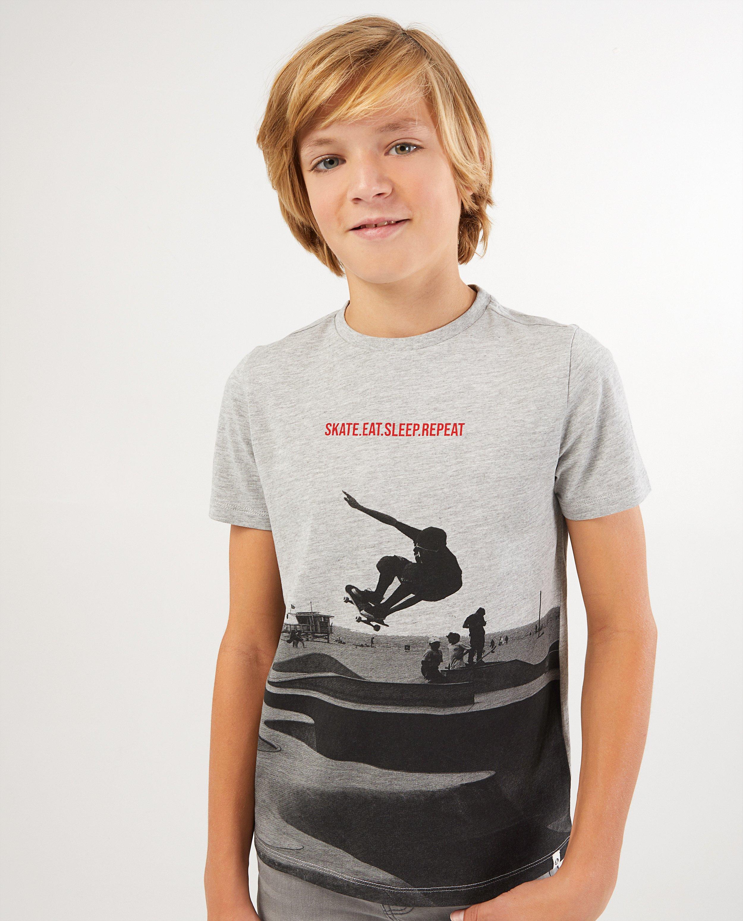 T-shirts - 