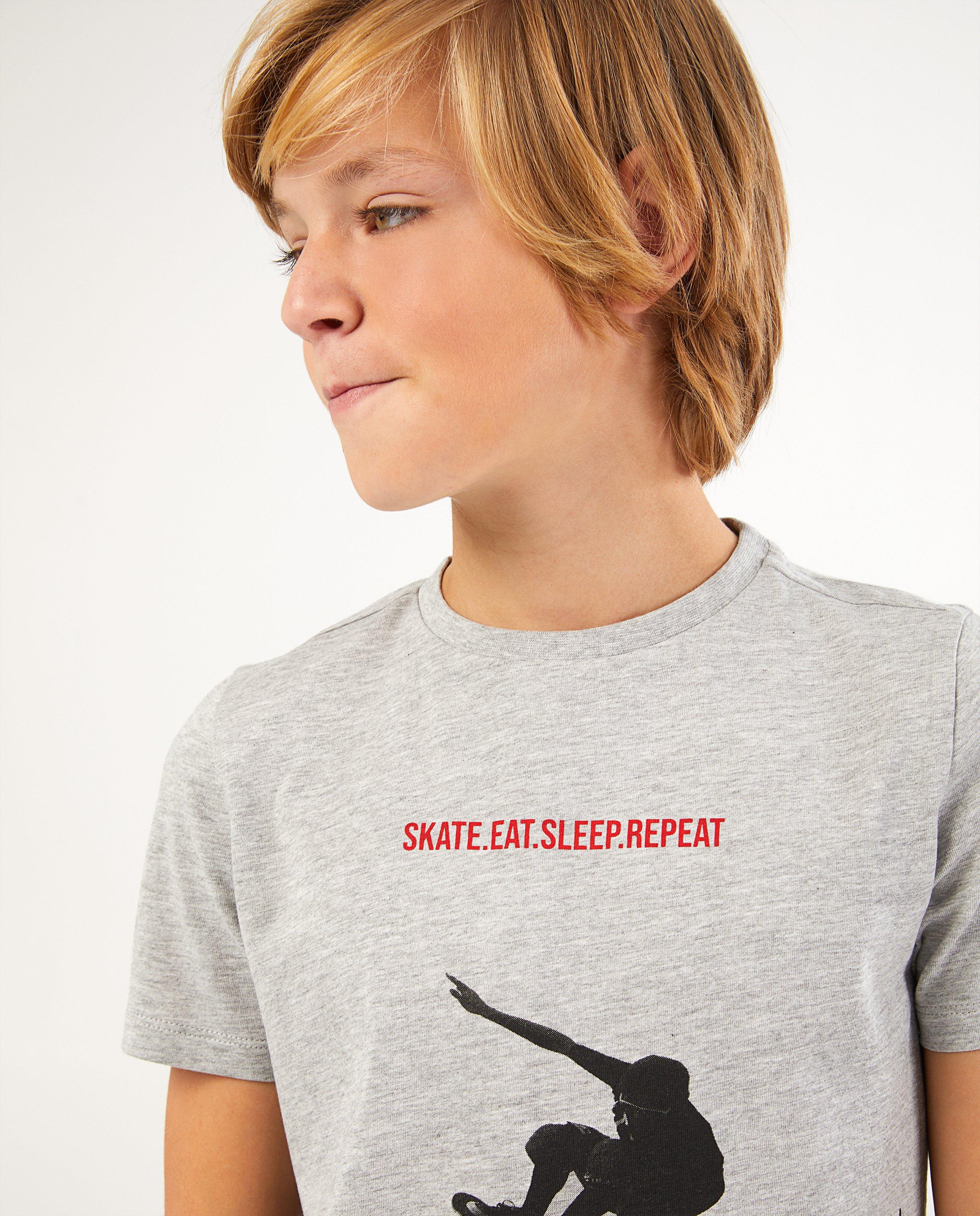 T-shirts - 