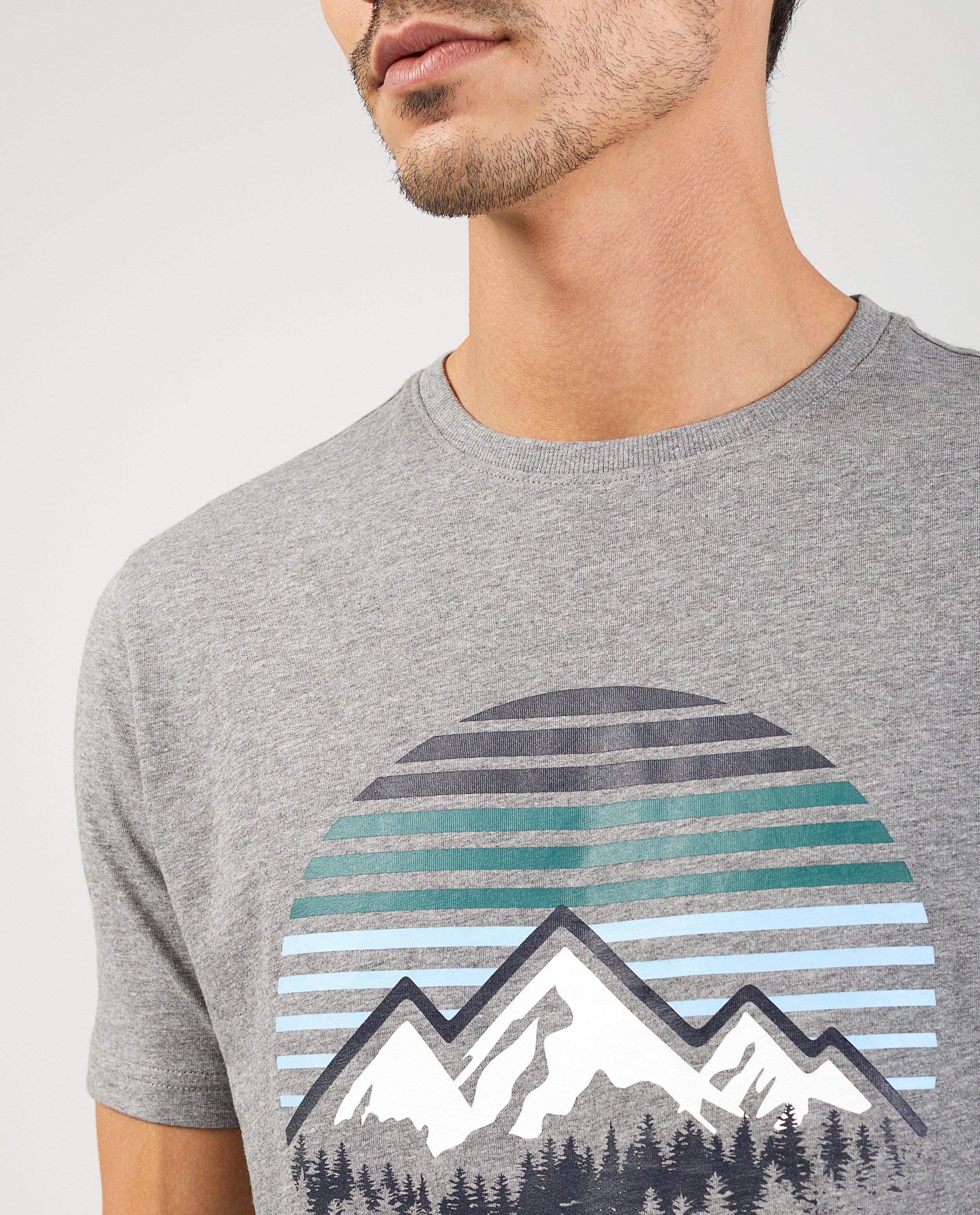 T-shirts - 