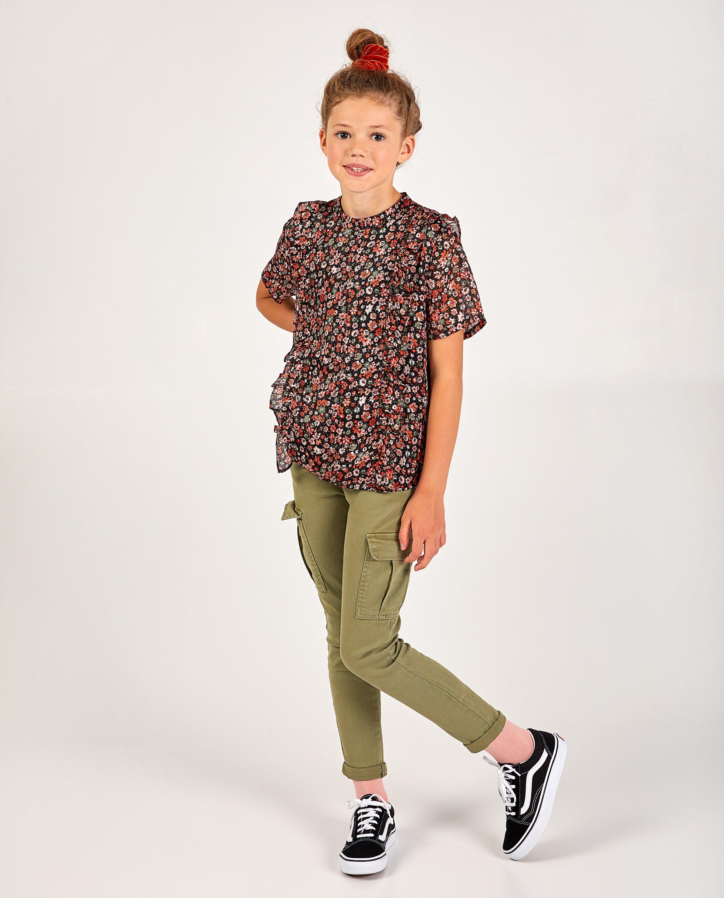 Zwart T-shirt met bloemenprint - allover - Fish & Chips