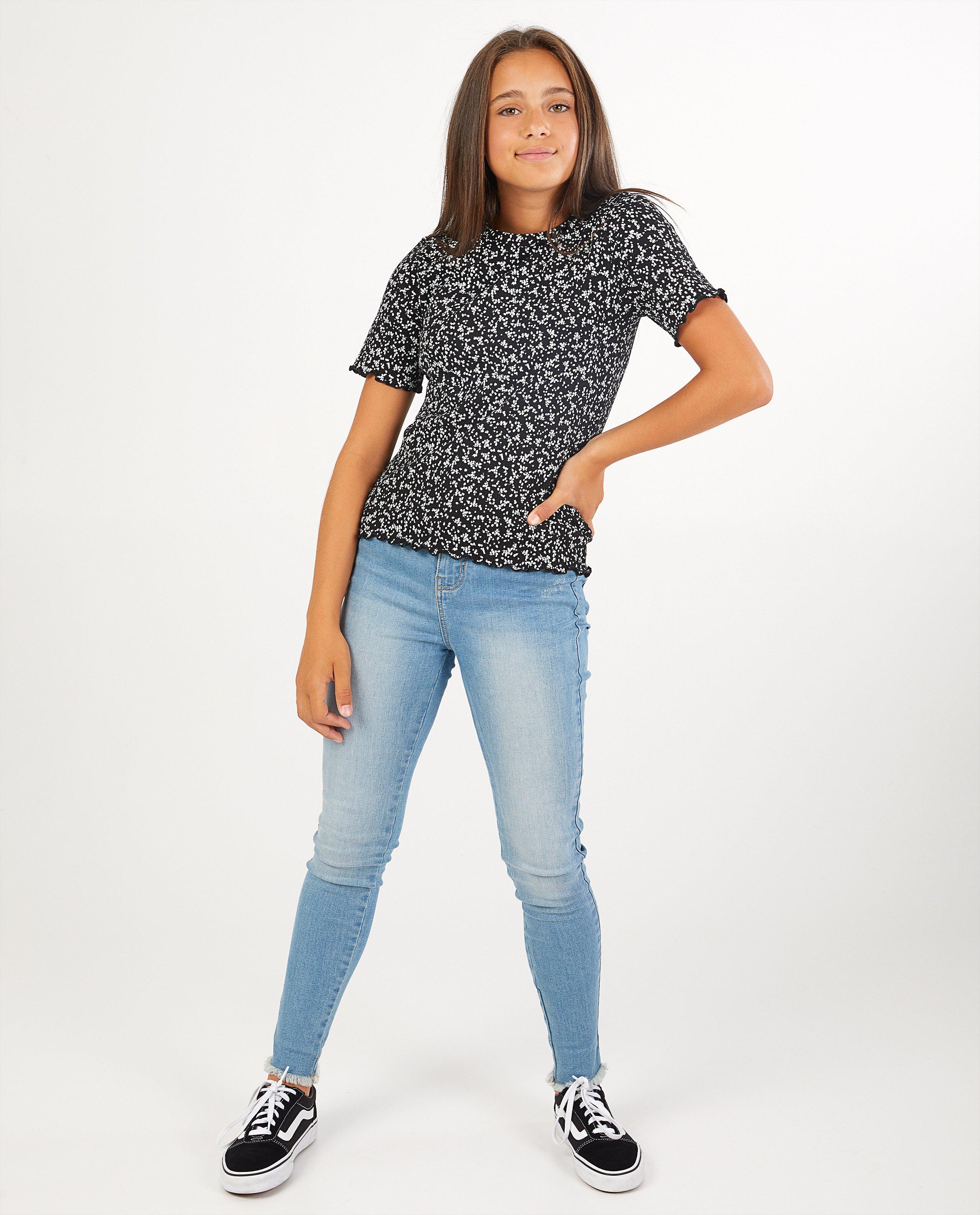 Zwart T-shirt met bloemenprint - allover - Groggy