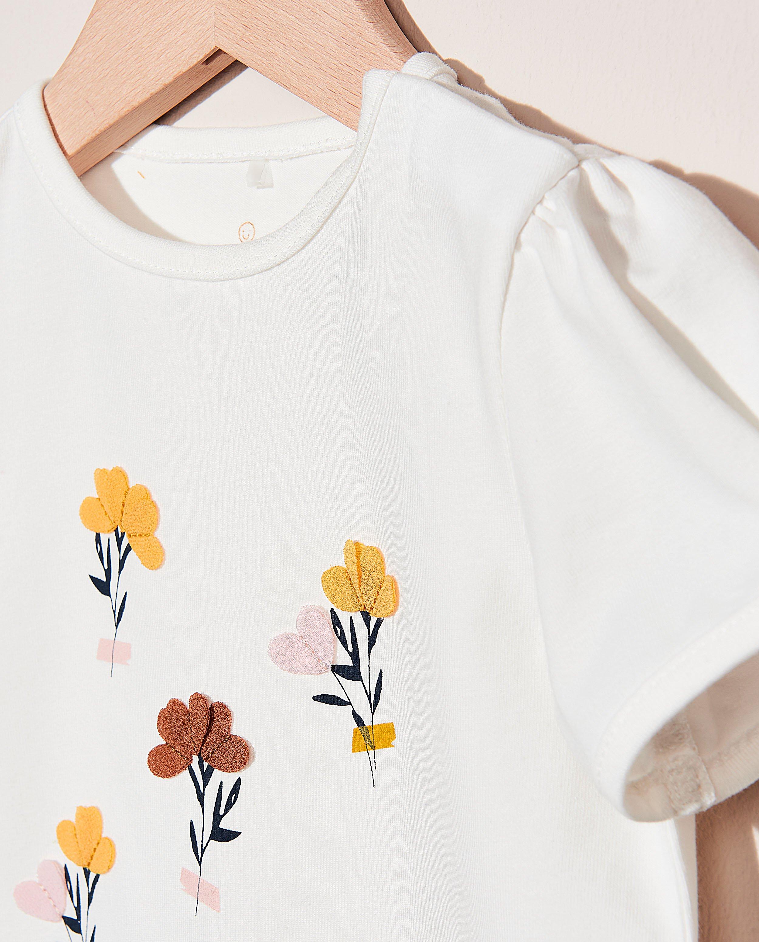 T-shirts - 