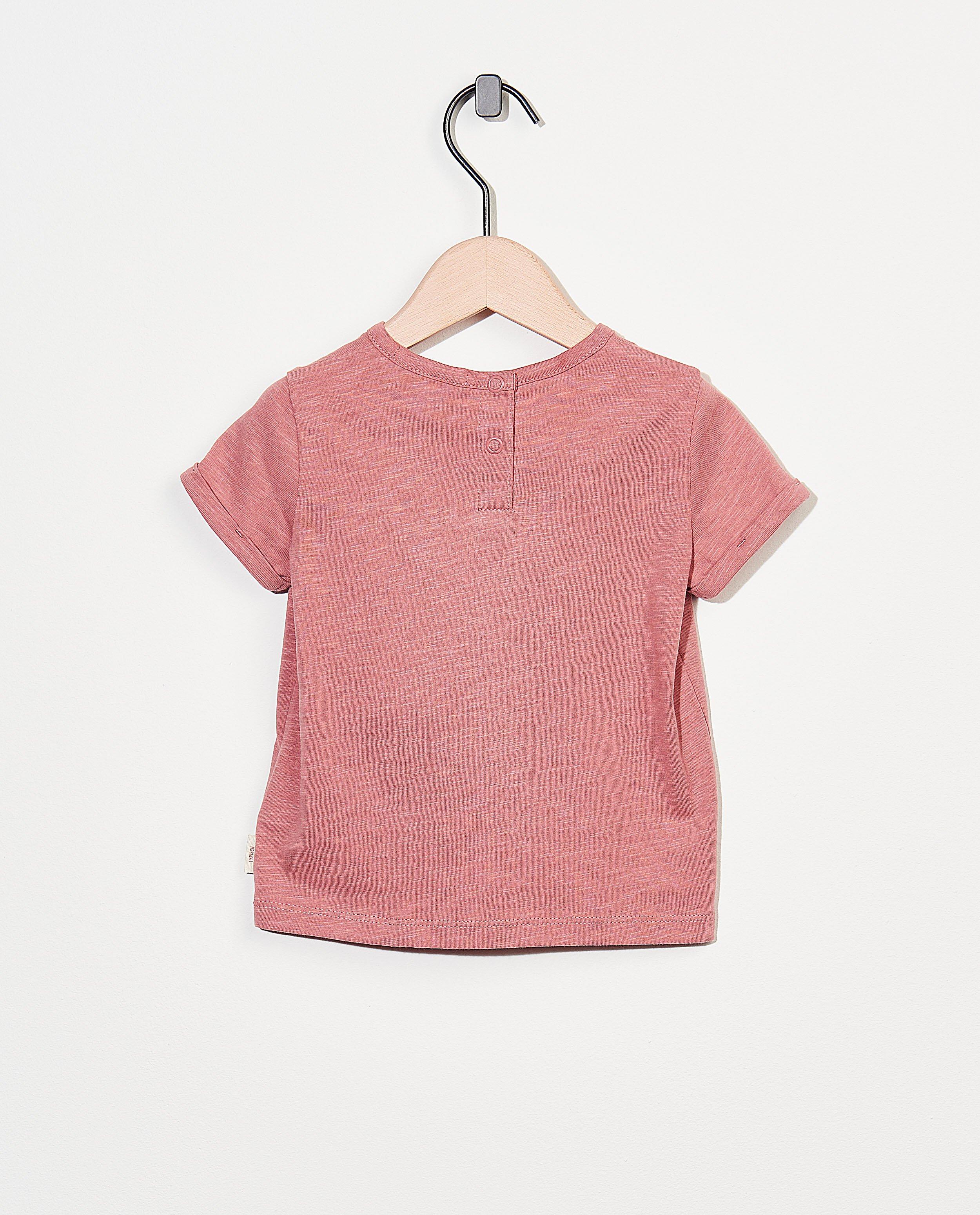 T-shirts - 