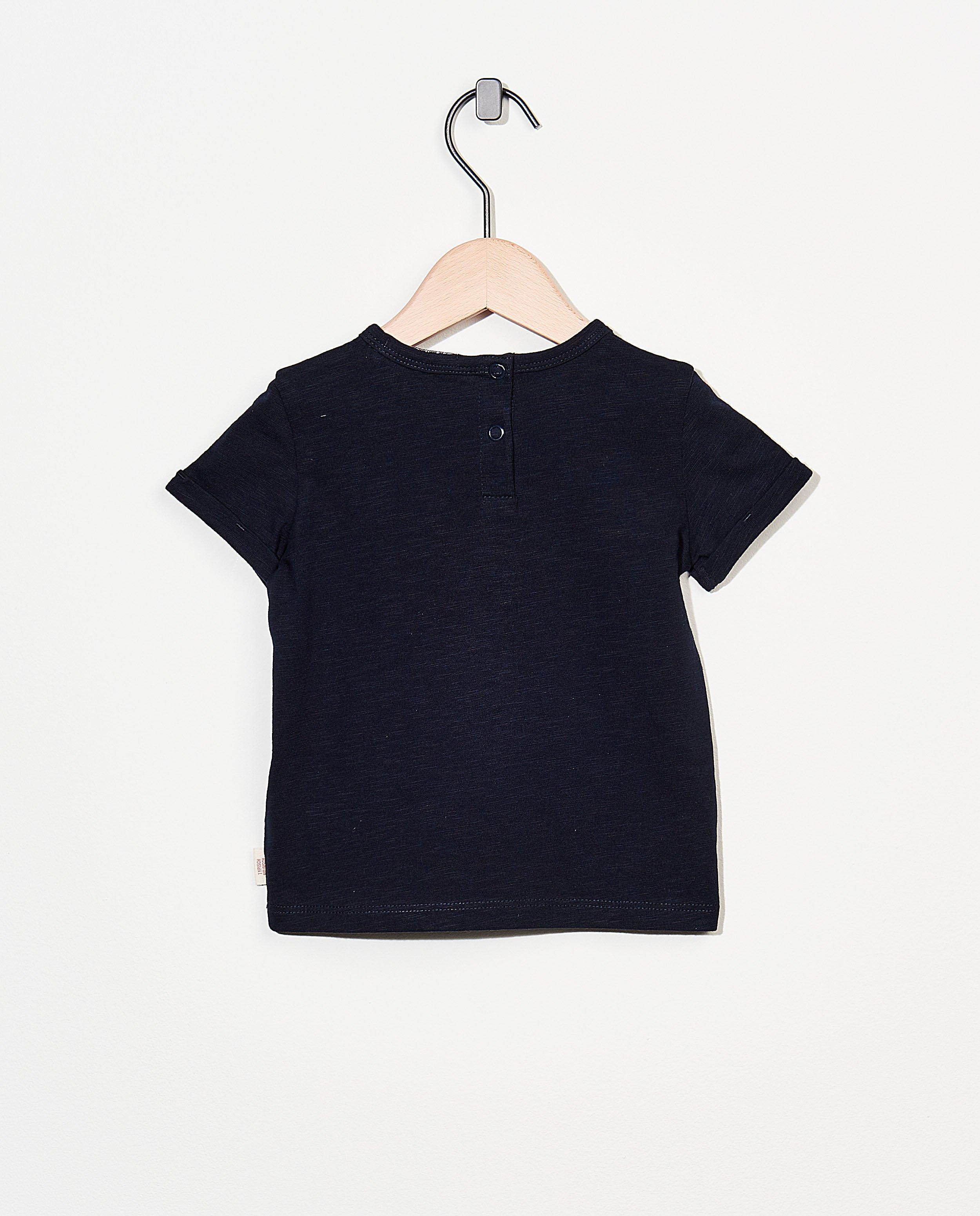T-shirts - 