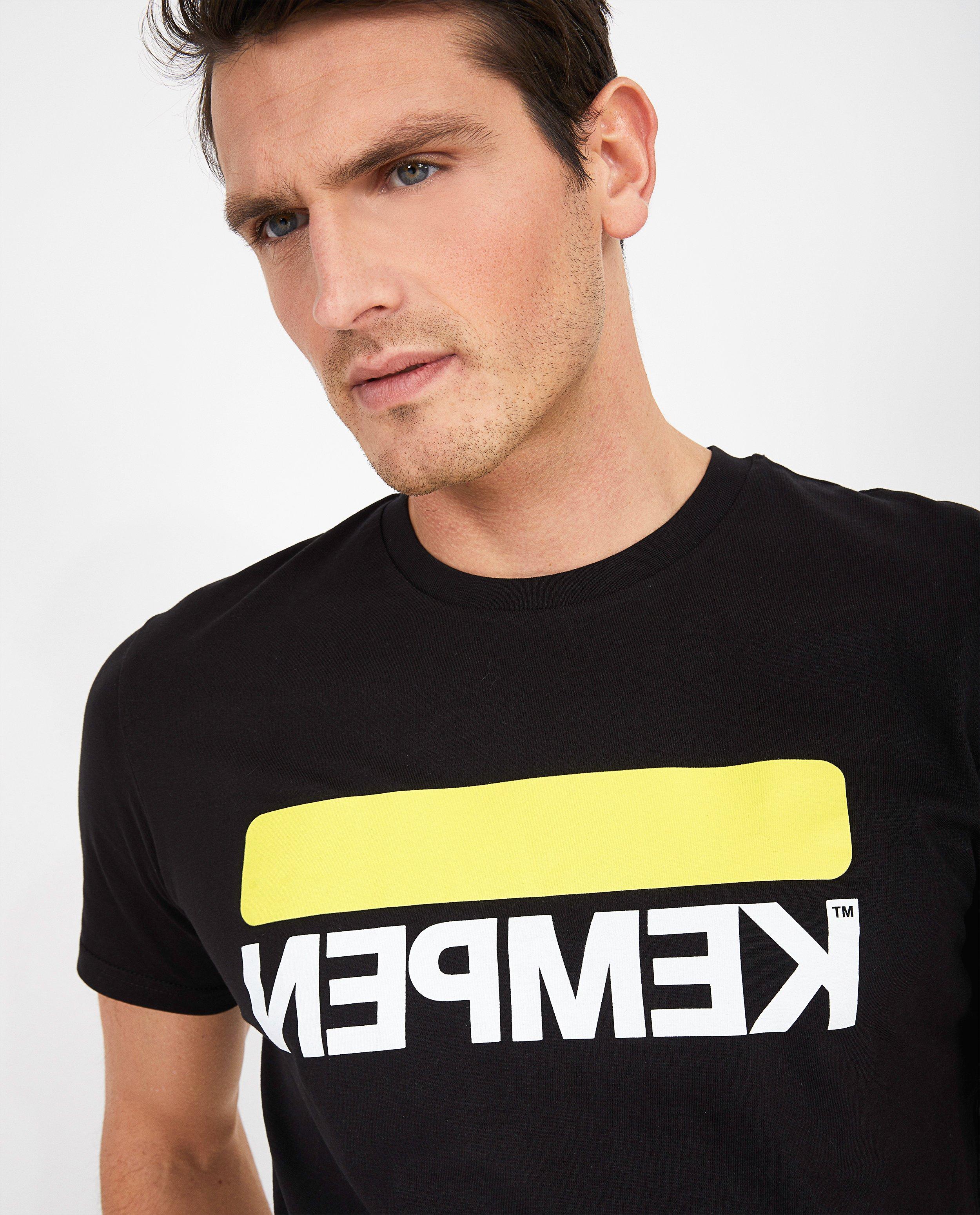 T-shirts - 
