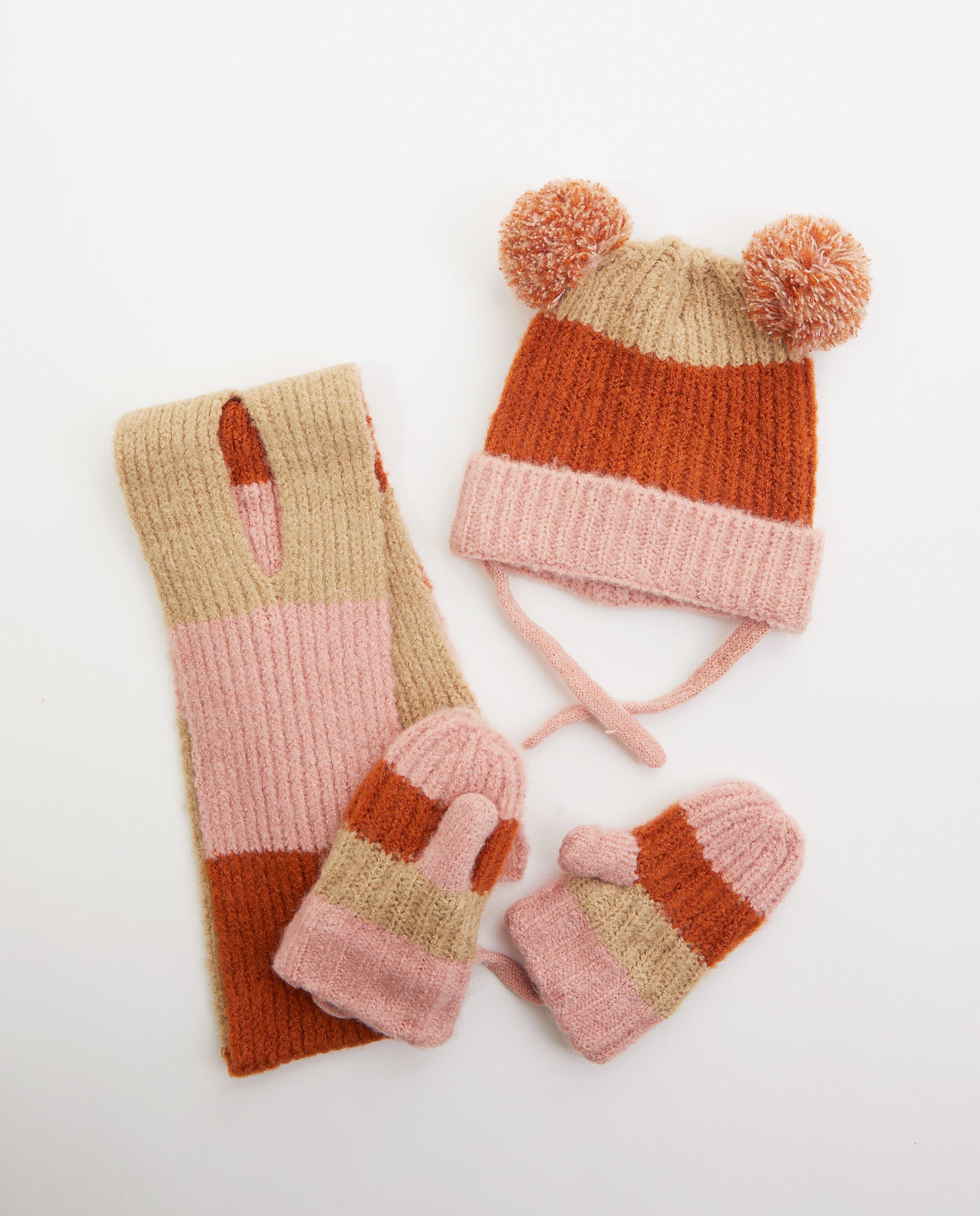 Set van muts, sjaal en handschoenen - met pompon - JBC