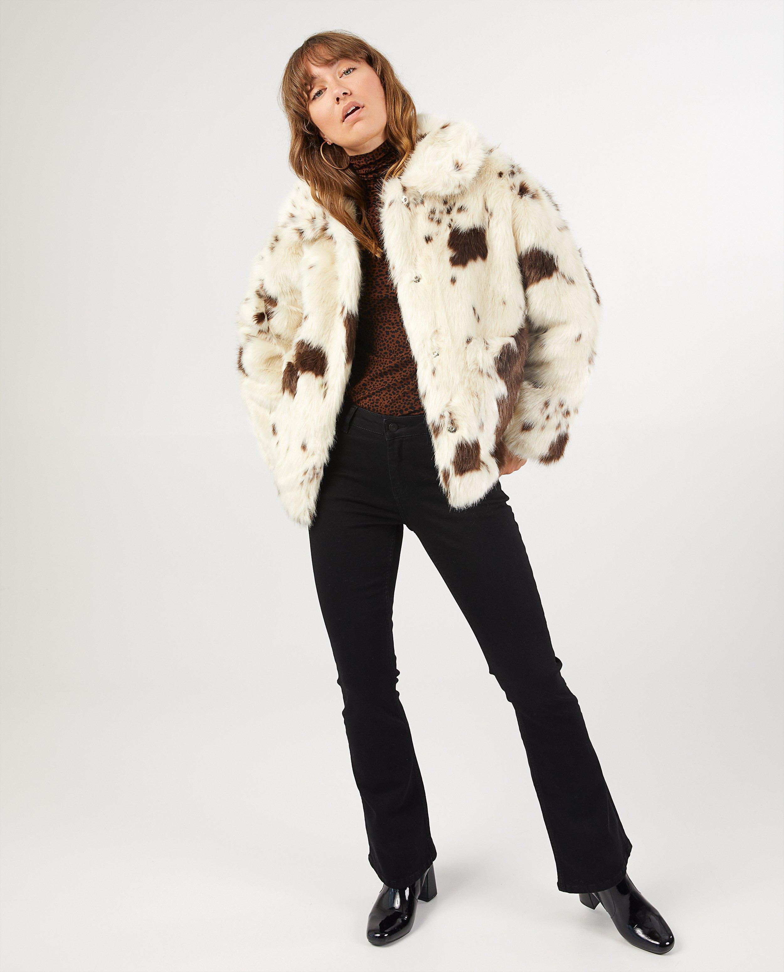 Manteau tacheté en fausse fourrure Sora - Imprimé intégral - Sora