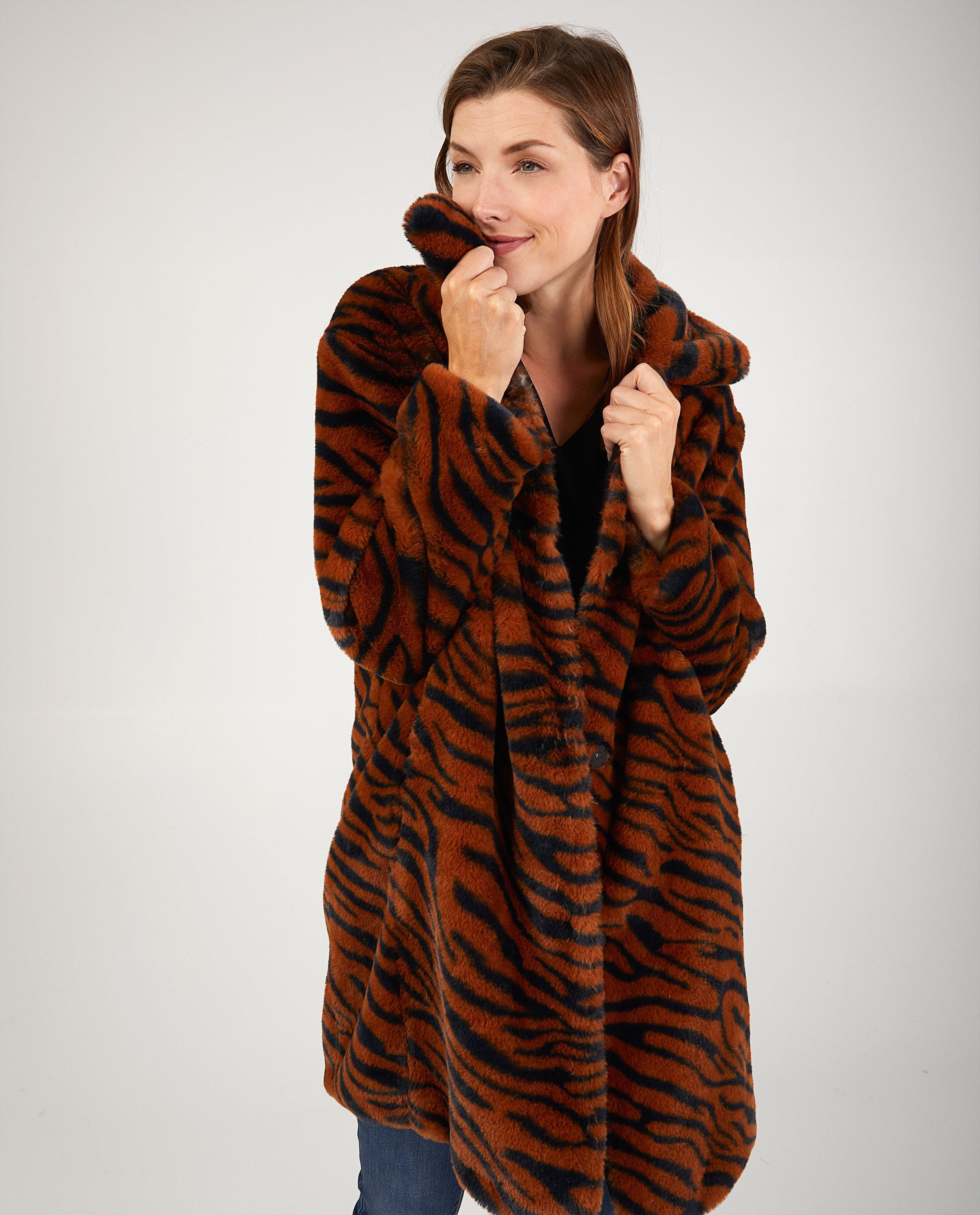 Manteau en fausse fourrure avec imprim&eacute; Sora - D&eacute;tails du produit - brun - image num&eacute;ro 2