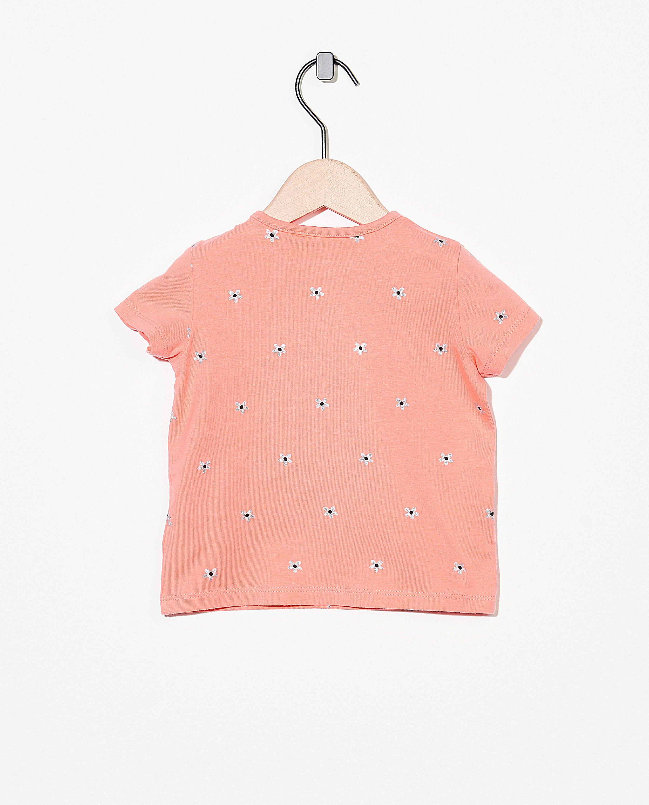 T-shirts - 