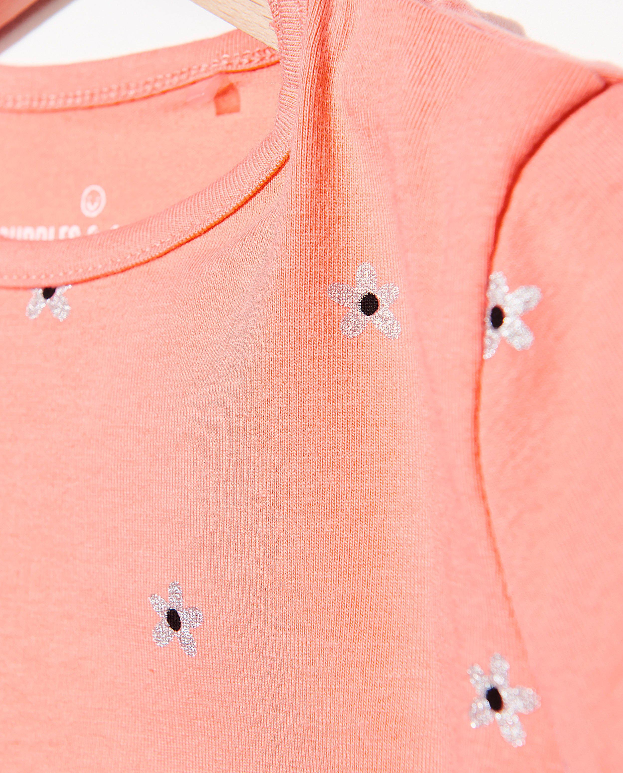T-shirts - 