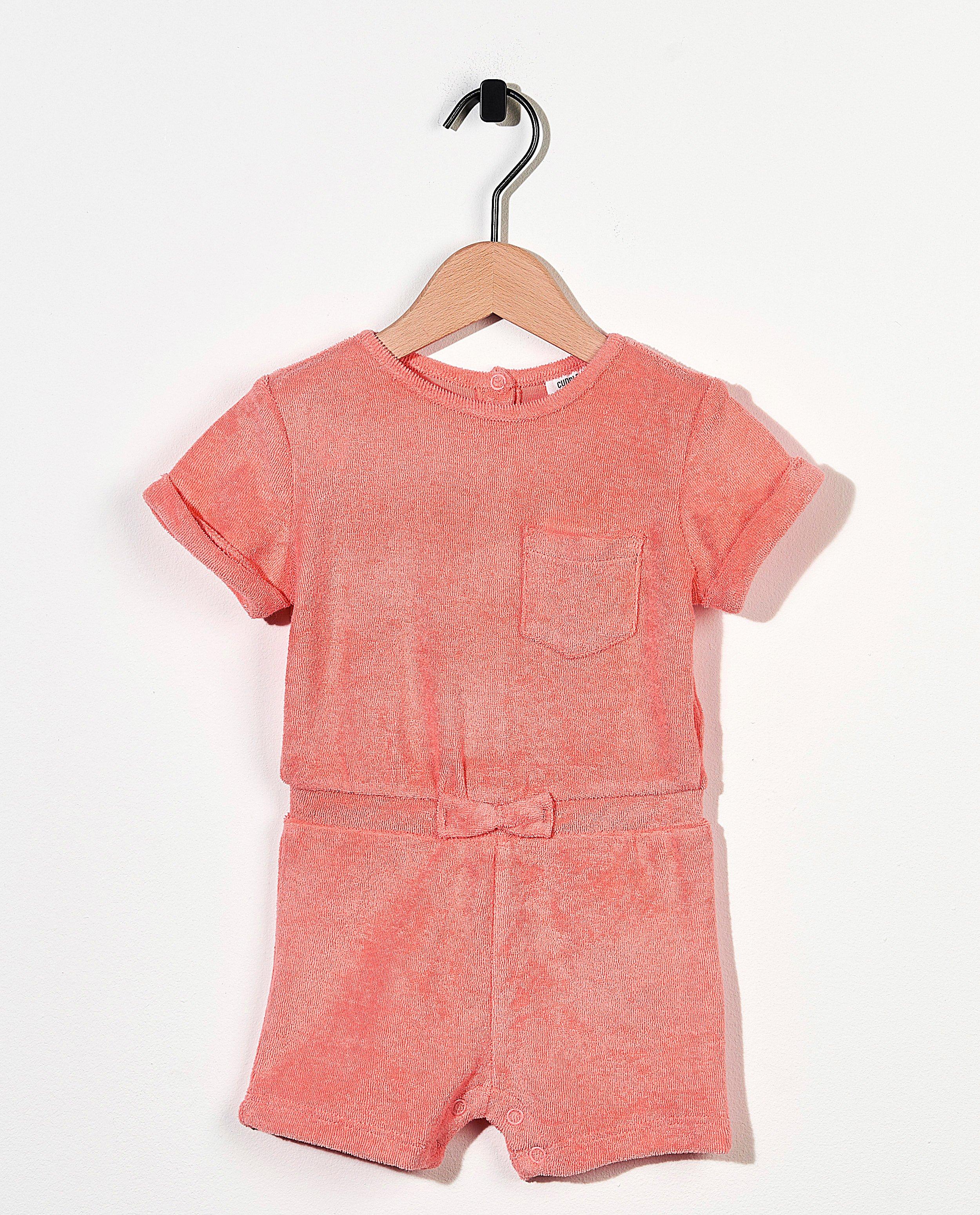 Roze jumpsuit van spons - met strikje - Cuddles and Smiles