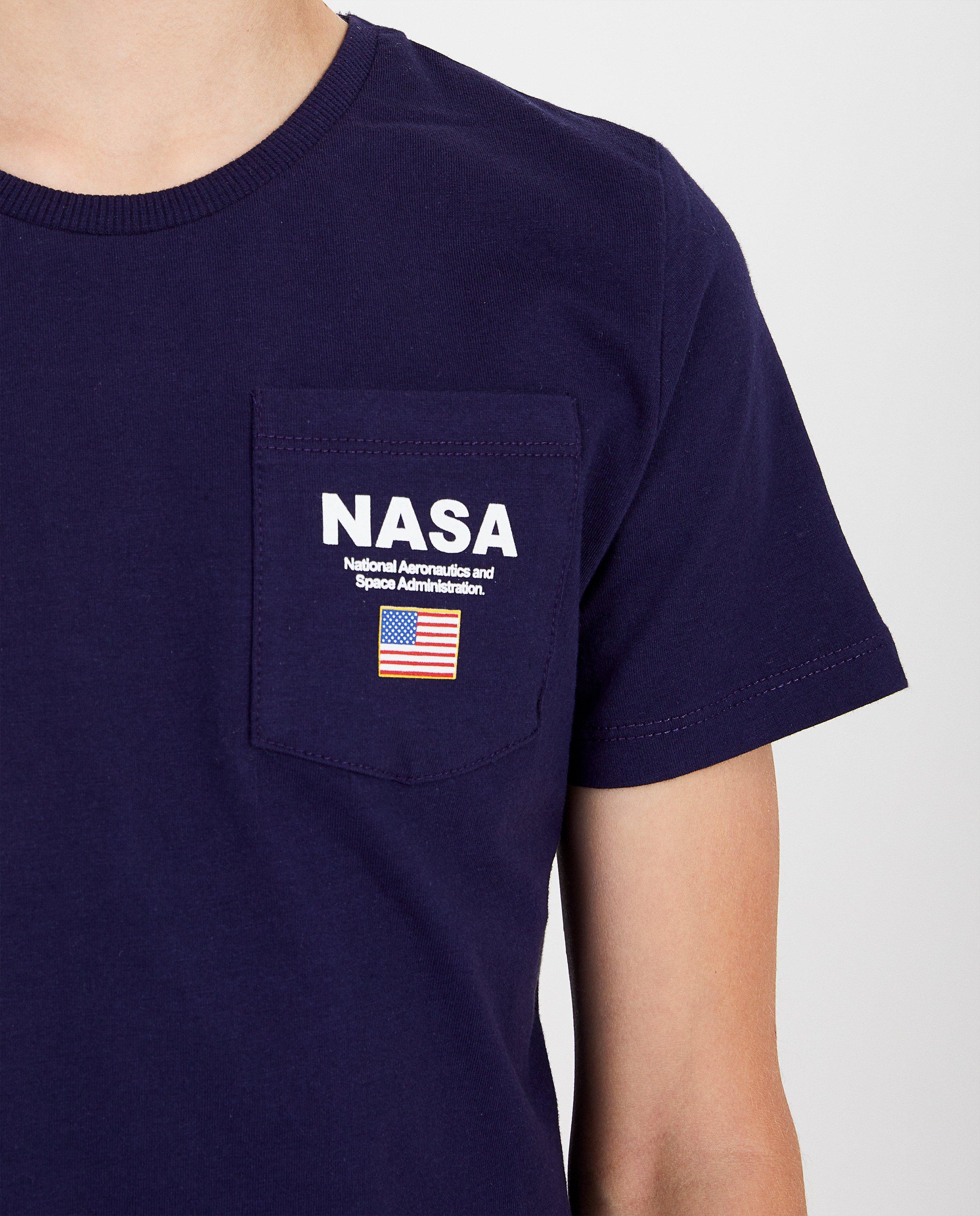 T-shirts - 