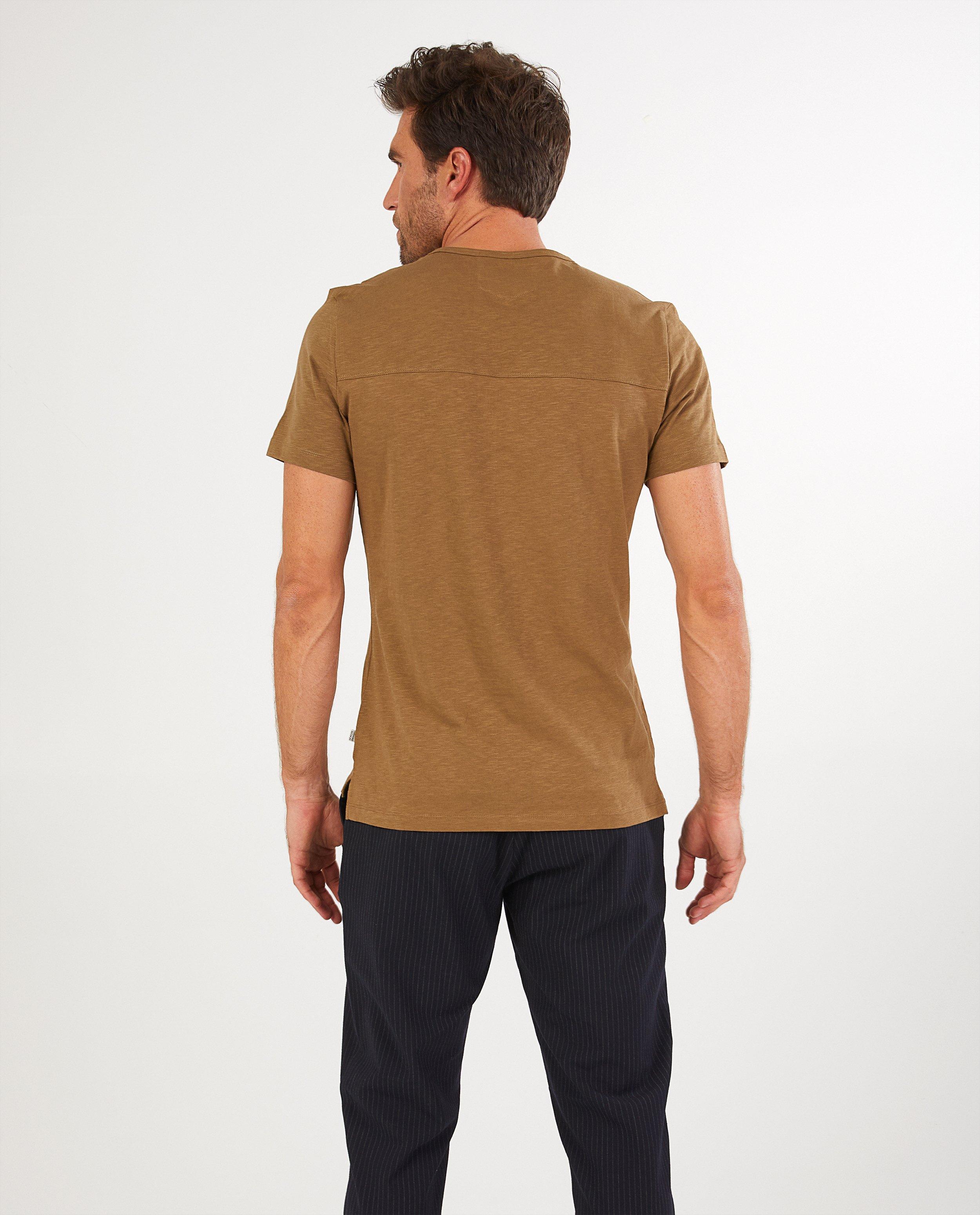 T-shirts - 