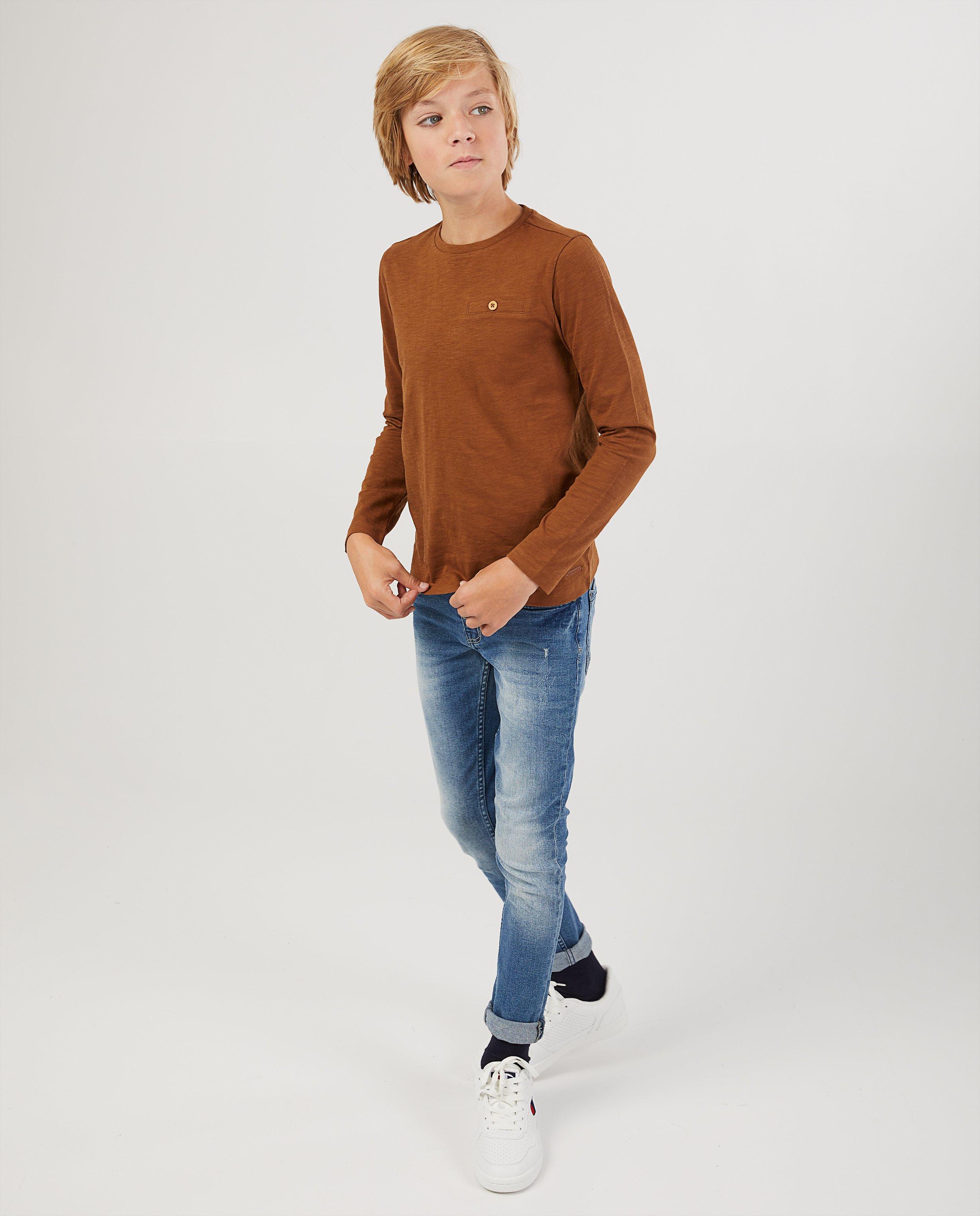 Bruine longsleeve van biokatoen - met borstzak - Fish & Chips