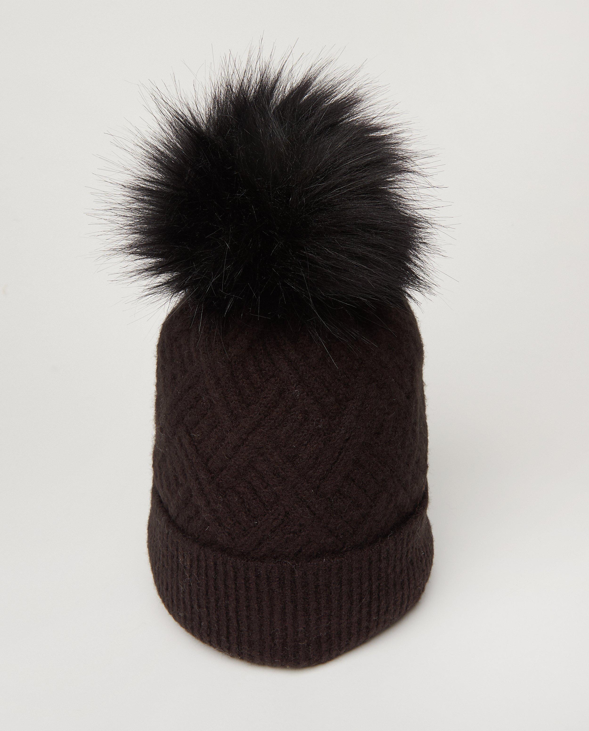Bonnet noir avec un pompon Pieces - motif tricoté - Pieces