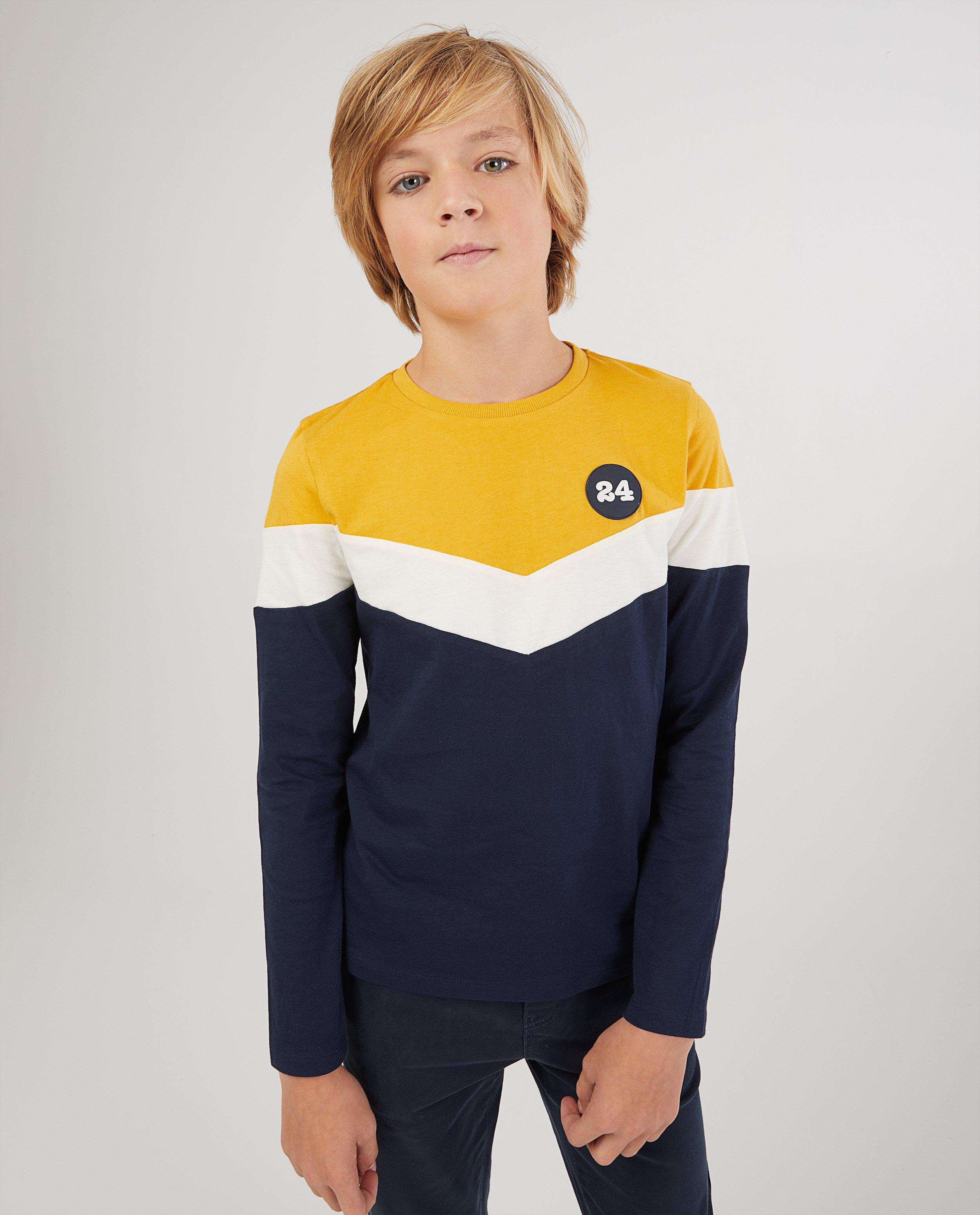 T-shirts - 