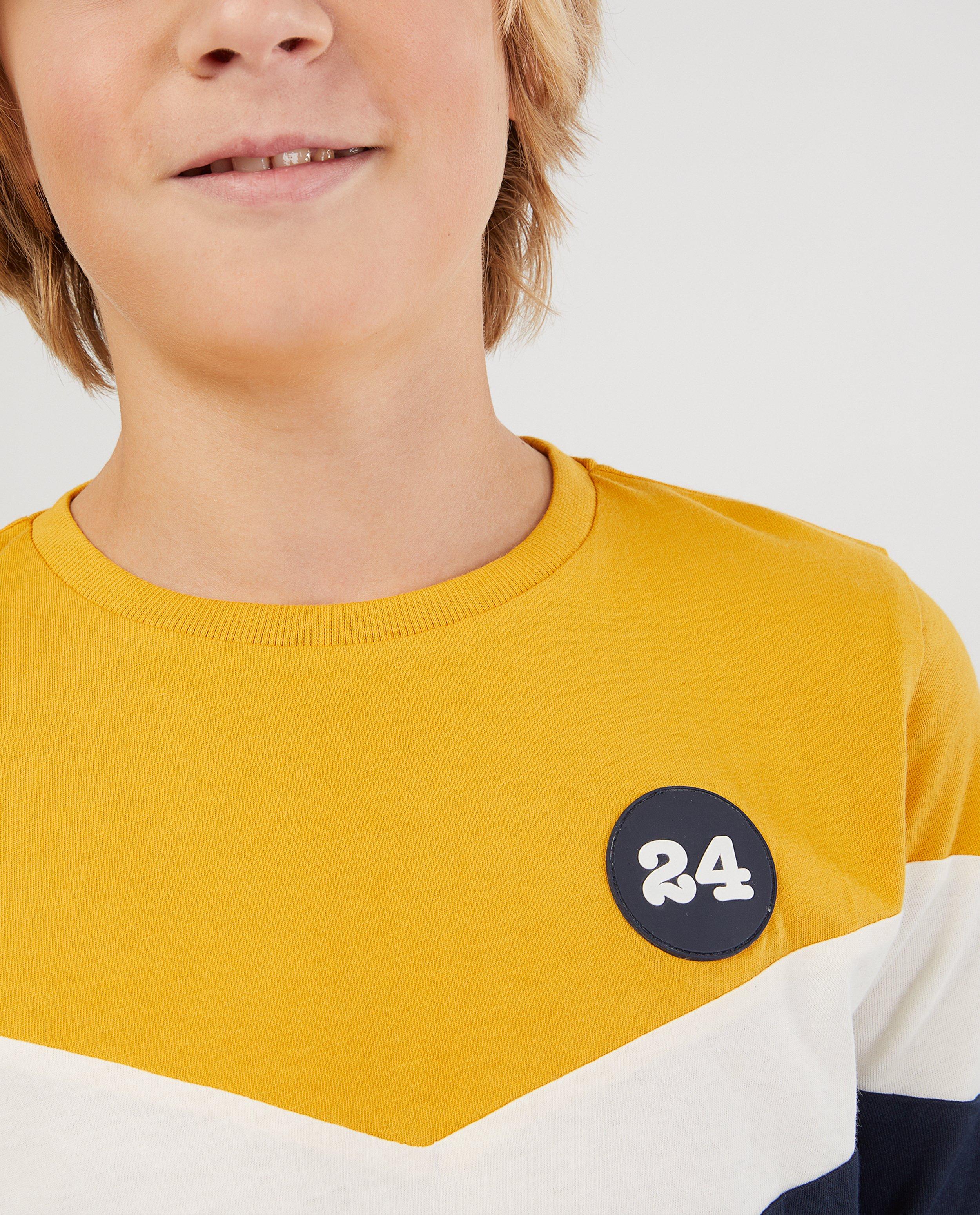 T-shirts - 