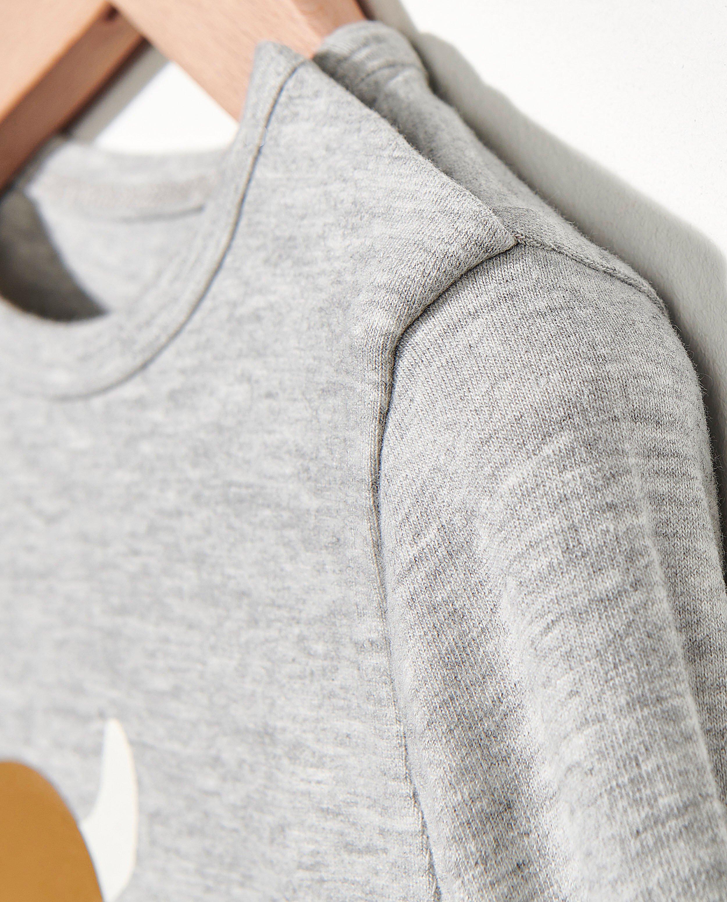 T-shirts - 