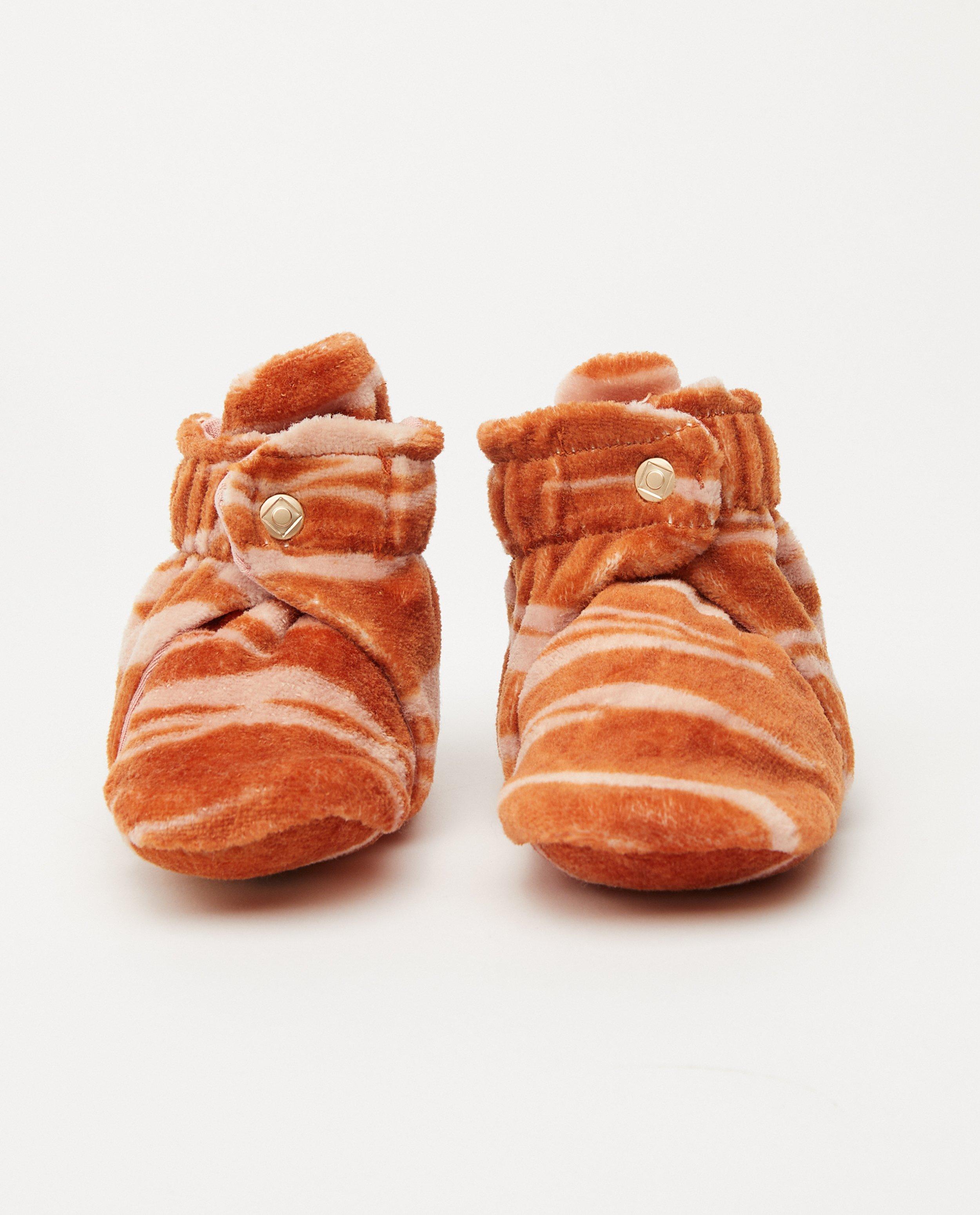 Pantoufles à imprimé de zèbre Tumble 'n Dry - orange et rose - Tumble 'n Dry