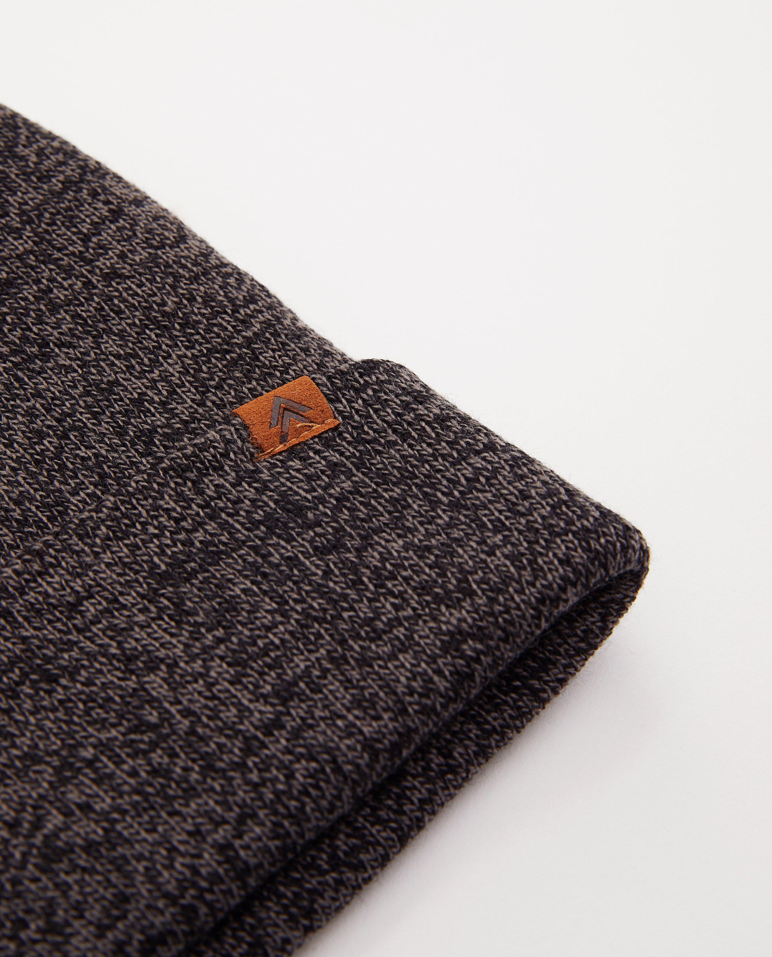 Bonneterie - Bonnet noir et gris en tricot