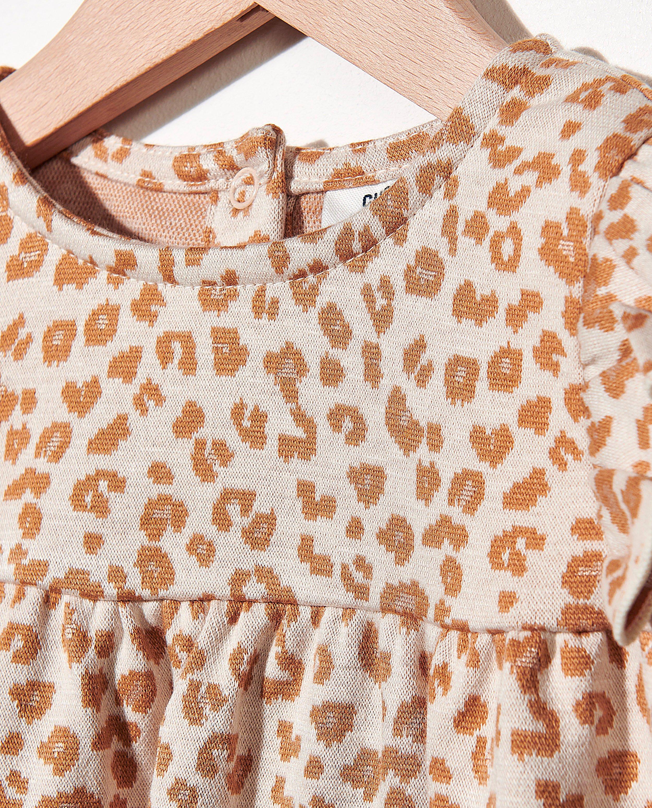 Kleedjes - Beige jurkje met panterprint