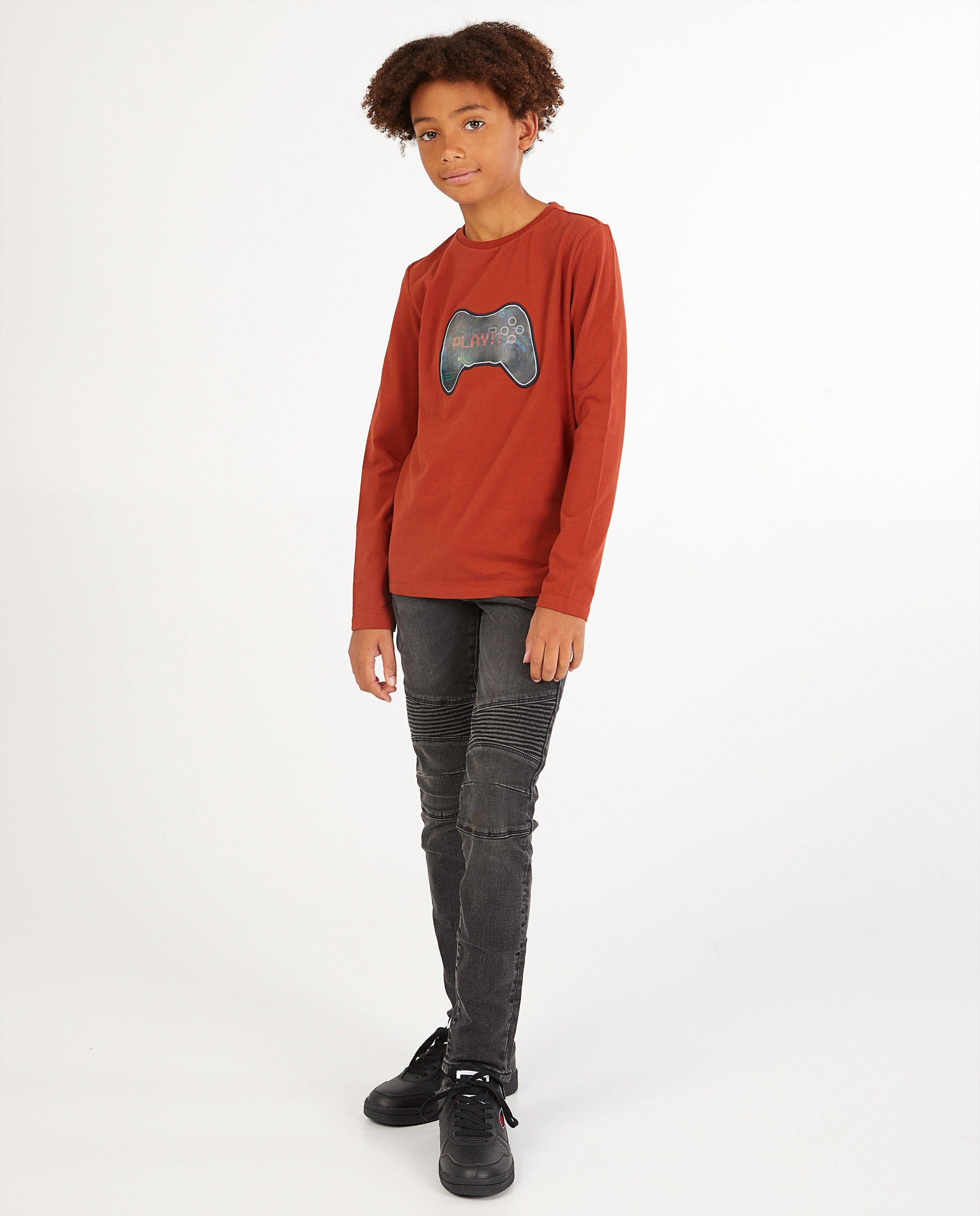 Bruine longsleeve Dylan Haegens - met speciale print - Dylan Haegens