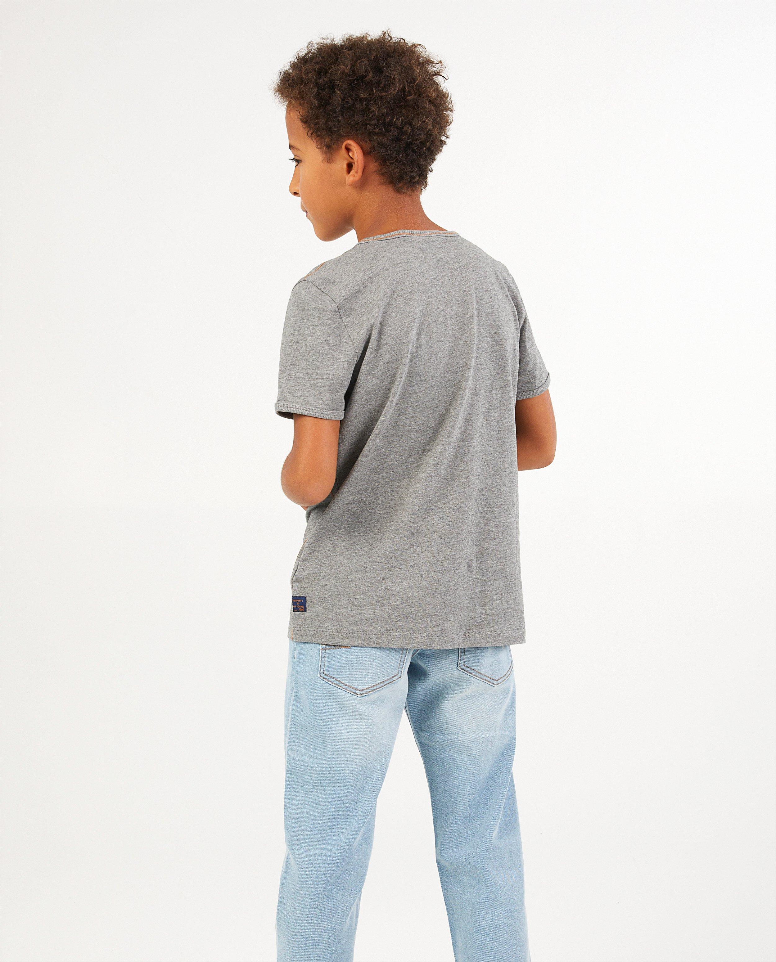 T-shirts - 