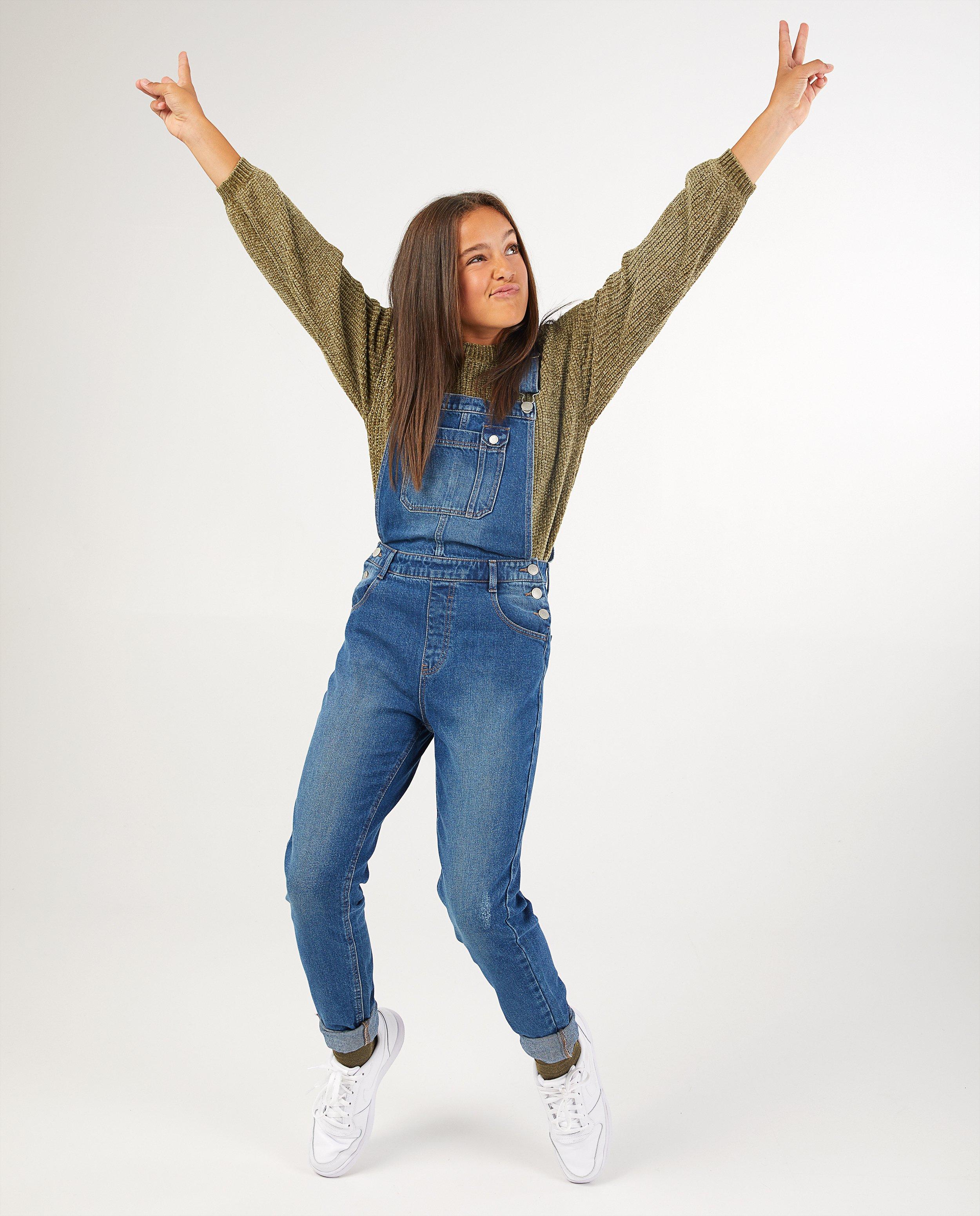 Salopette bleue en jeans - D&eacute;tails du produit - bleu fonc&eacute; - image num&eacute;ro 1