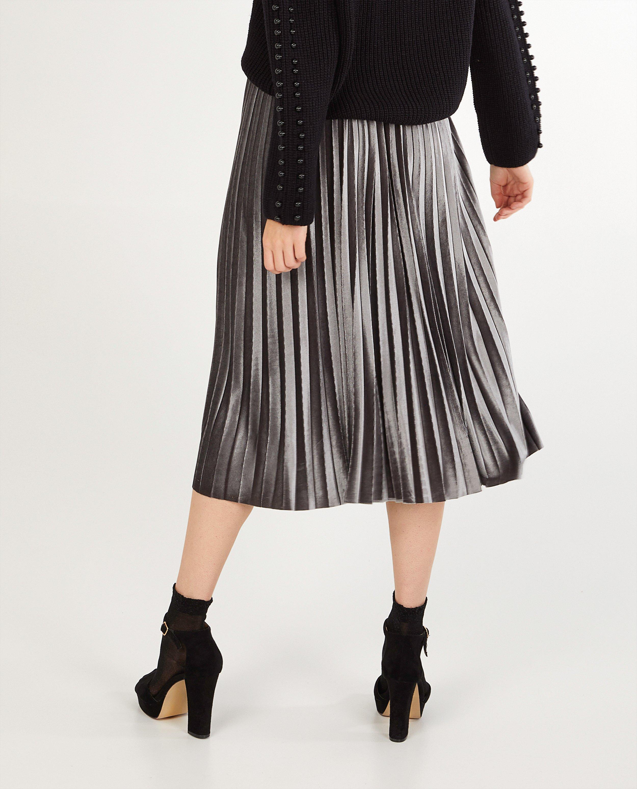 Jupe pliss&eacute;e argent&eacute;e Sora - D&eacute;tails du produit - gris clair - image num&eacute;ro 3
