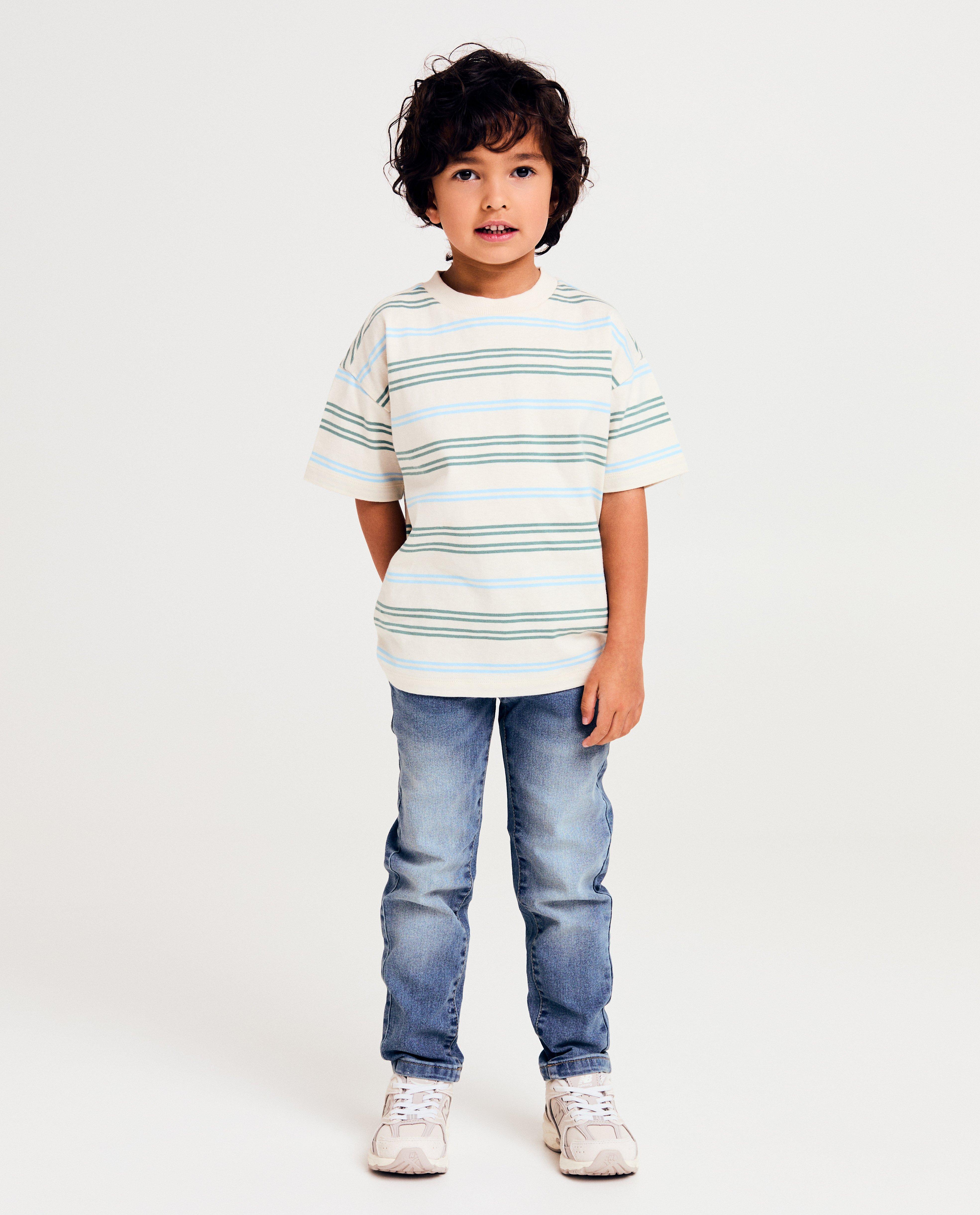 Lichtblauwe jeans, slim fit - in blauw - JBC