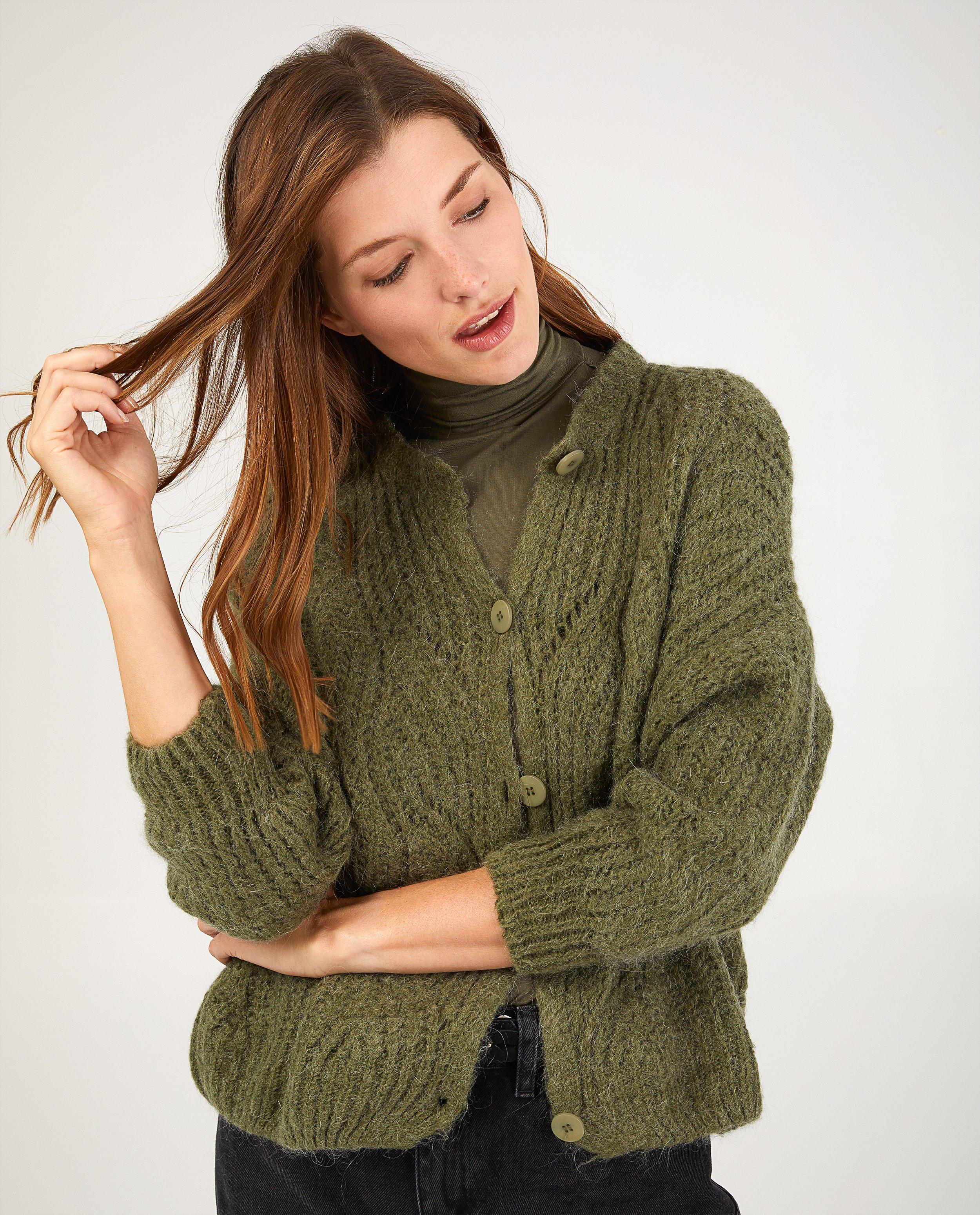 Cardigans - Donkergroen vest met ajourpatroon